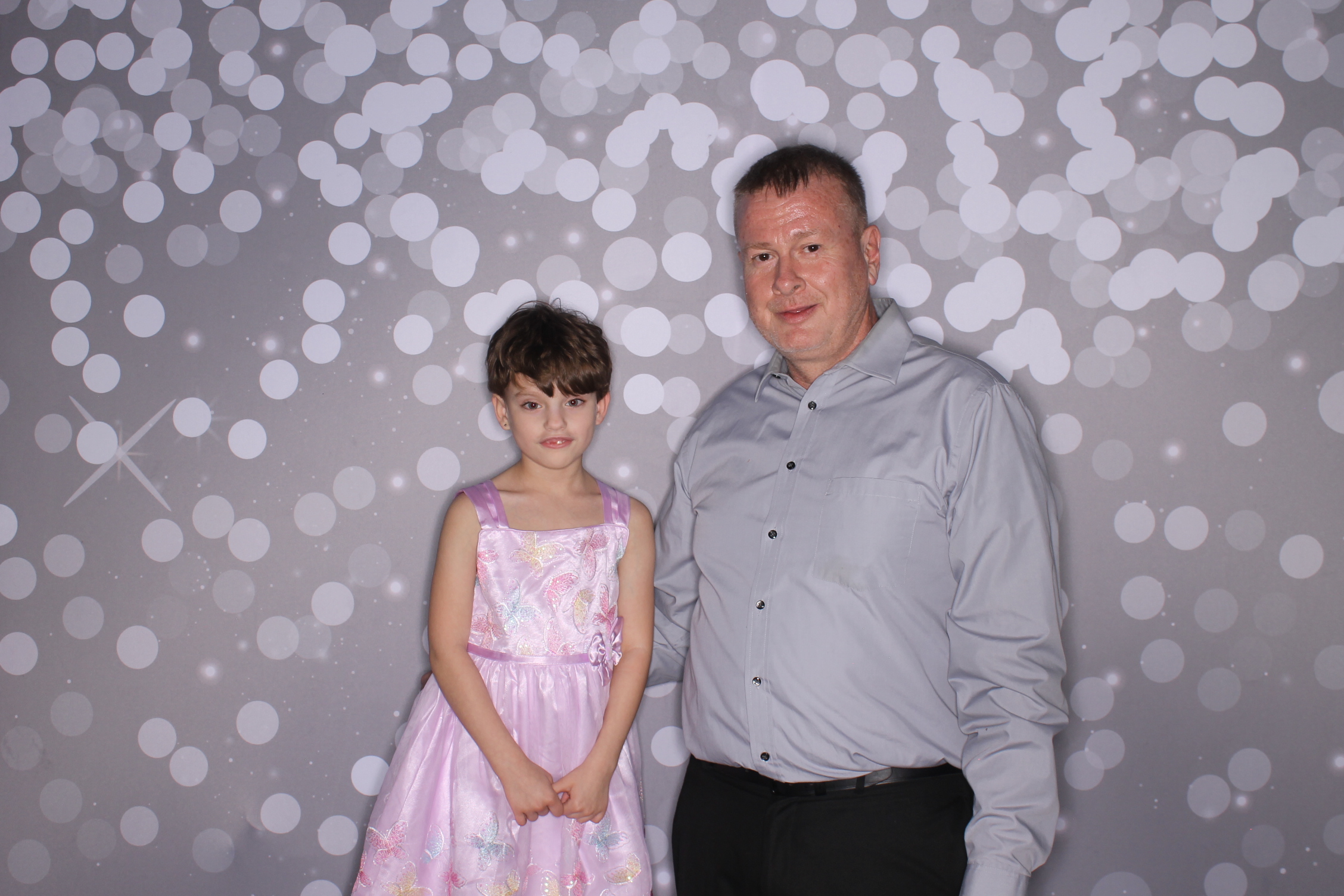 Brookwood Enchanted Father/Daughter Dance | View more photos from the event at gallery.photoboothcincy.com/u/PhotoBoothCincy/Brookwood-Enchanted-FatherDaughter-Dance