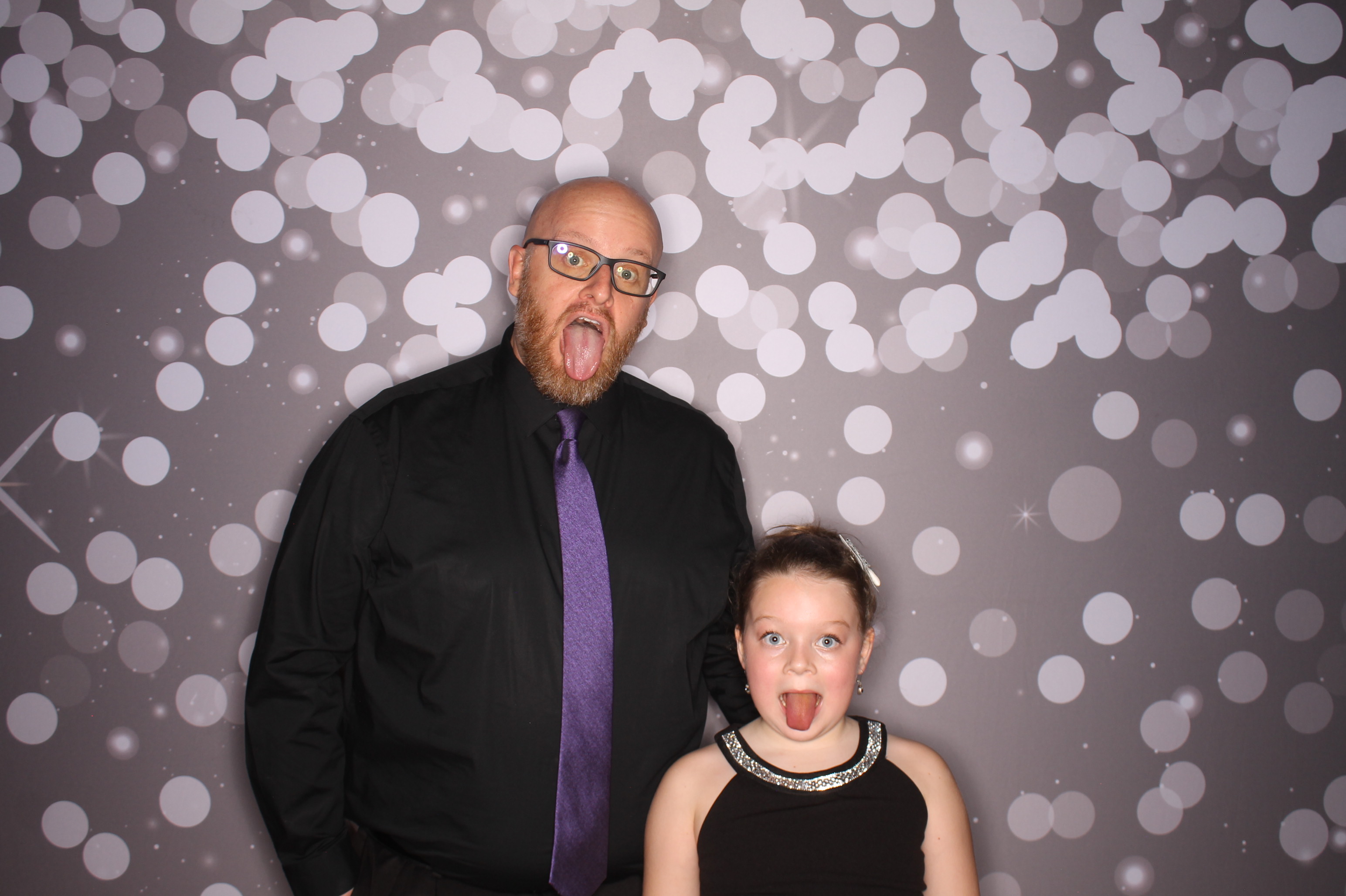 Brookwood Enchanted Father/Daughter Dance | View more photos from the event at gallery.photoboothcincy.com/u/PhotoBoothCincy/Brookwood-Enchanted-FatherDaughter-Dance