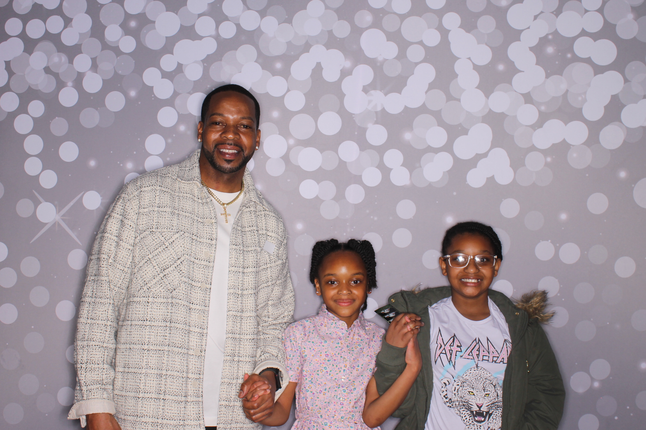 Brookwood Enchanted Father/Daughter Dance | View more photos from the event at gallery.photoboothcincy.com/u/PhotoBoothCincy/Brookwood-Enchanted-FatherDaughter-Dance