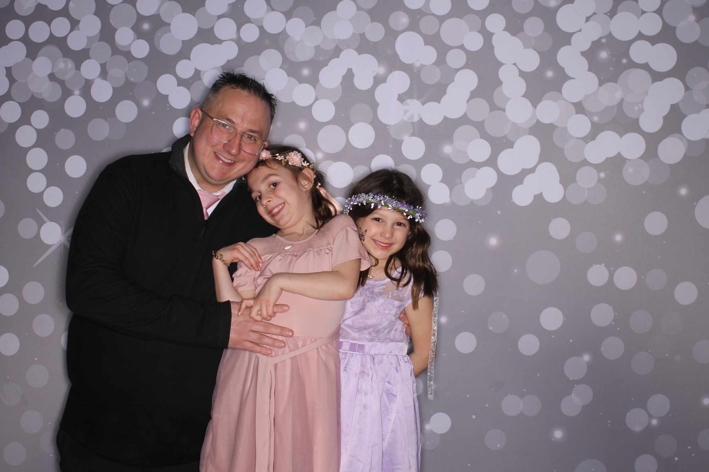 Brookwood Enchanted Father/Daughter Dance | View more photos from the event at gallery.photoboothcincy.com/u/PhotoBoothCincy/Brookwood-Enchanted-FatherDaughter-Dance