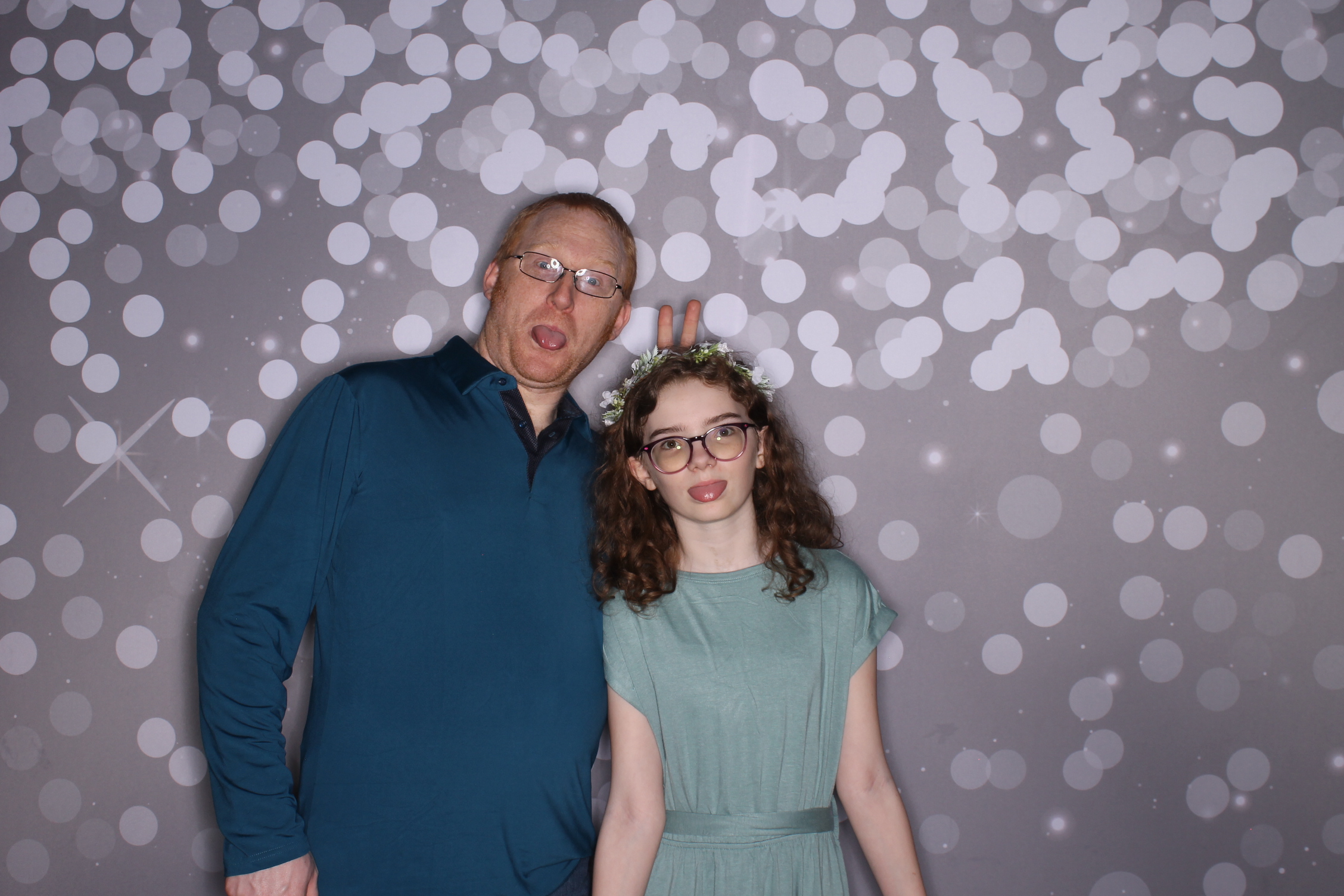 Brookwood Enchanted Father/Daughter Dance | View more photos from the event at gallery.photoboothcincy.com/u/PhotoBoothCincy/Brookwood-Enchanted-FatherDaughter-Dance