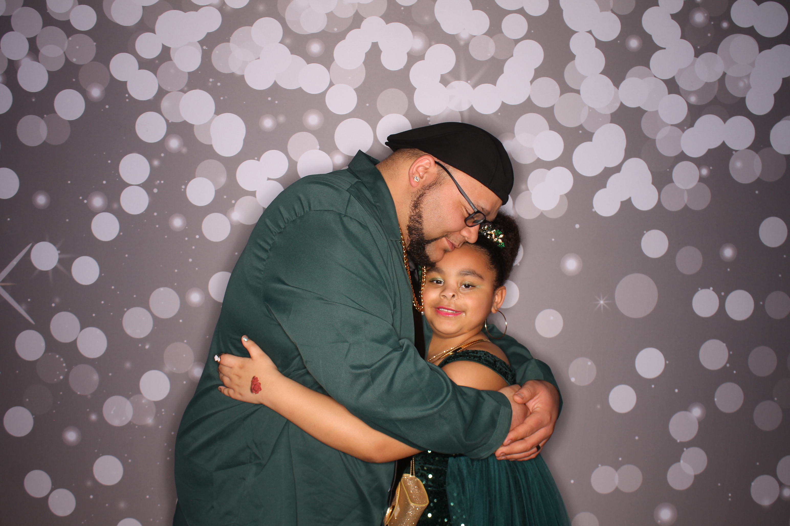 Brookwood Enchanted Father/Daughter Dance | View more photos from the event at gallery.photoboothcincy.com/u/PhotoBoothCincy/Brookwood-Enchanted-FatherDaughter-Dance