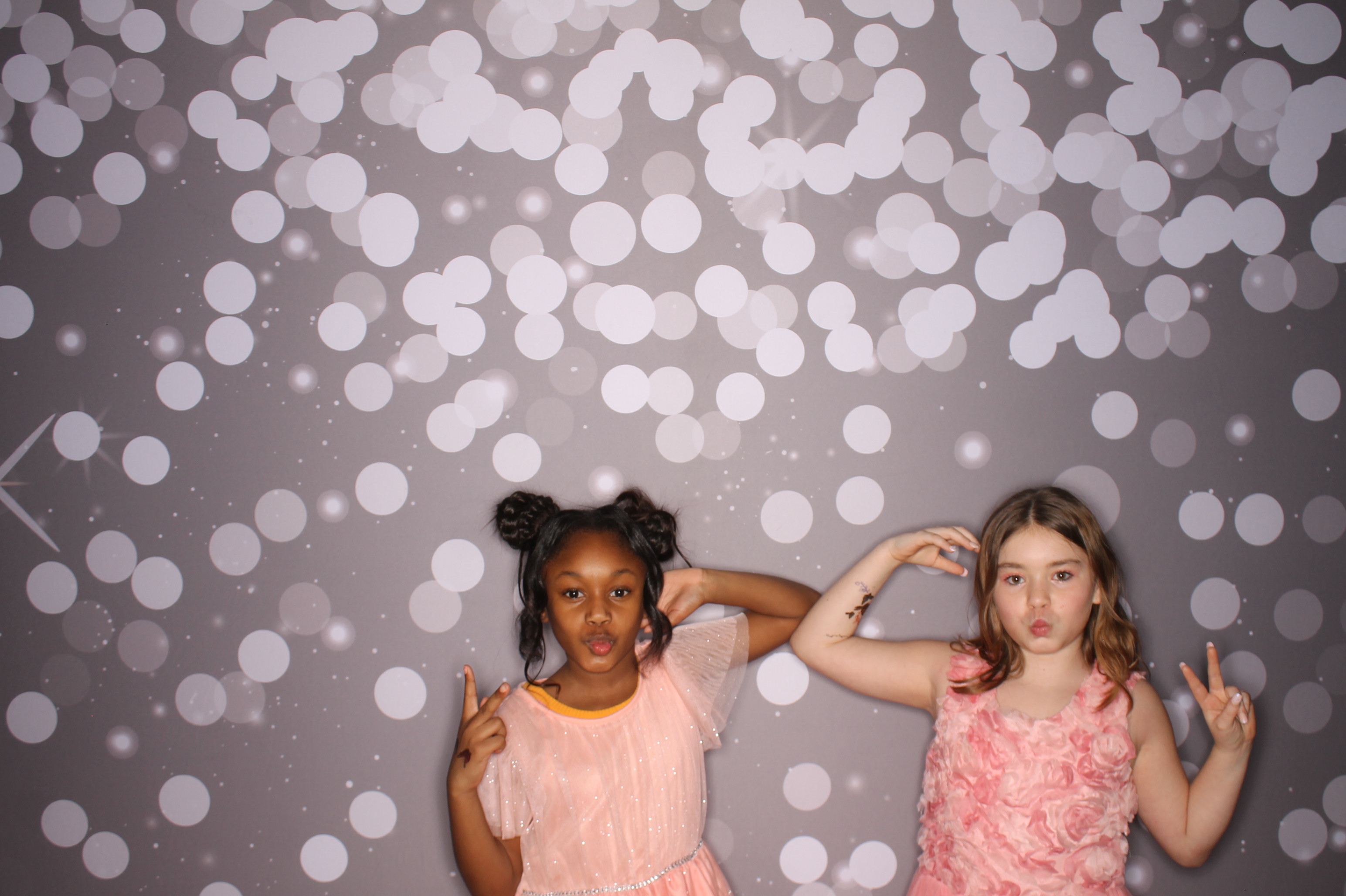 Brookwood Enchanted Father/Daughter Dance | View more photos from the event at gallery.photoboothcincy.com/u/PhotoBoothCincy/Brookwood-Enchanted-FatherDaughter-Dance
