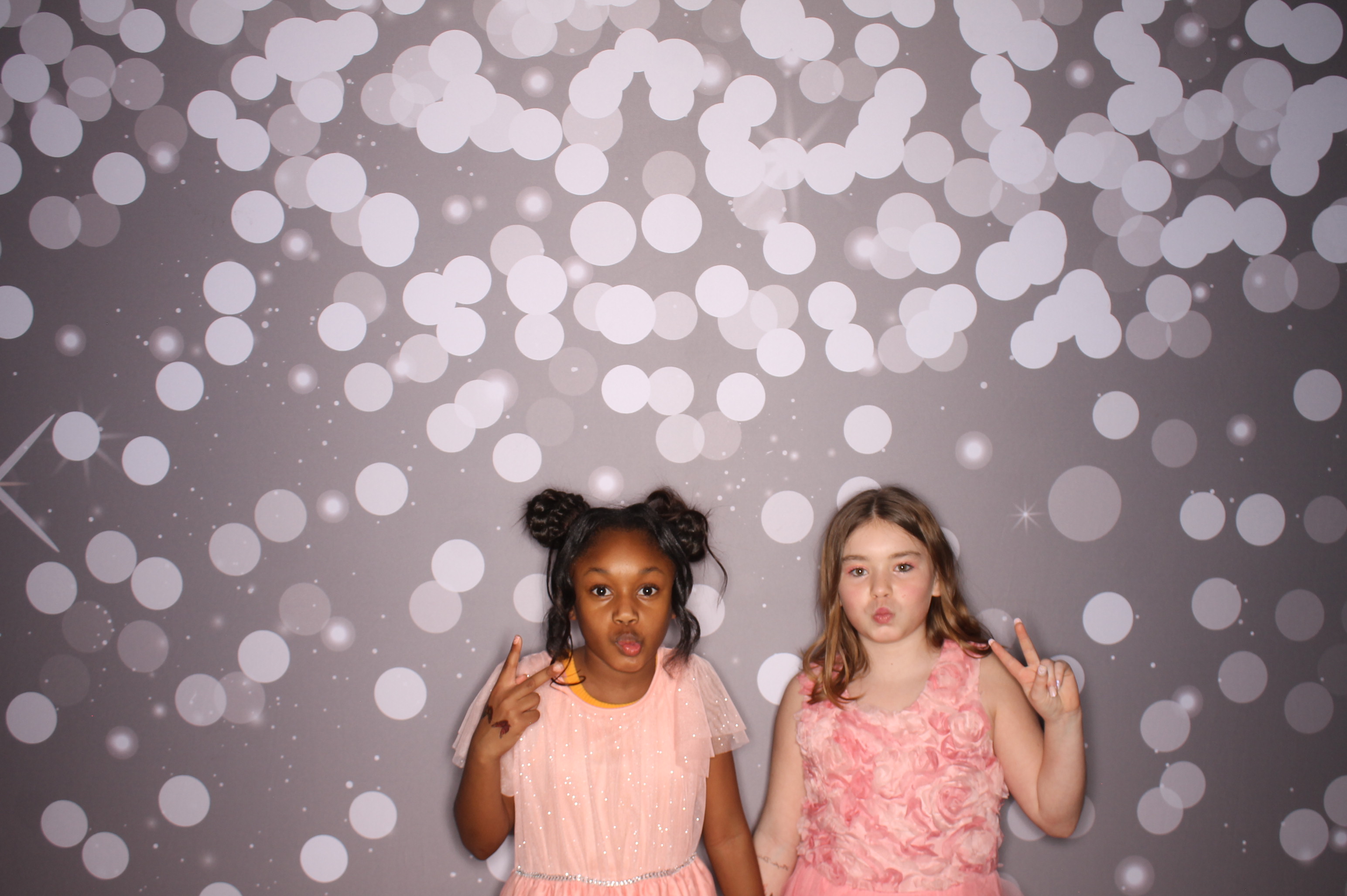 Brookwood Enchanted Father/Daughter Dance | View more photos from the event at gallery.photoboothcincy.com/u/PhotoBoothCincy/Brookwood-Enchanted-FatherDaughter-Dance