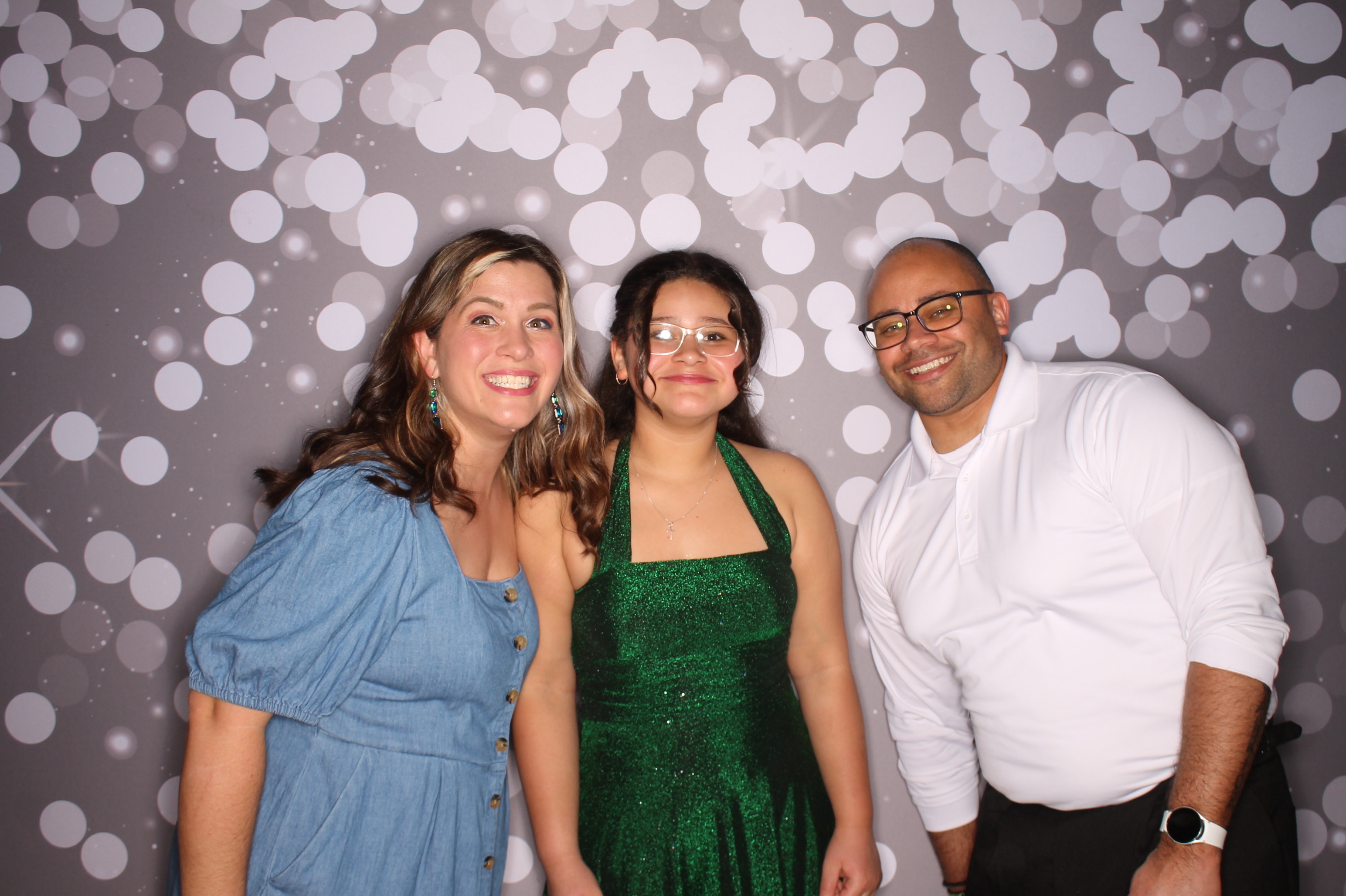Brookwood Enchanted Father/Daughter Dance | View more photos from the event at gallery.photoboothcincy.com/u/PhotoBoothCincy/Brookwood-Enchanted-FatherDaughter-Dance