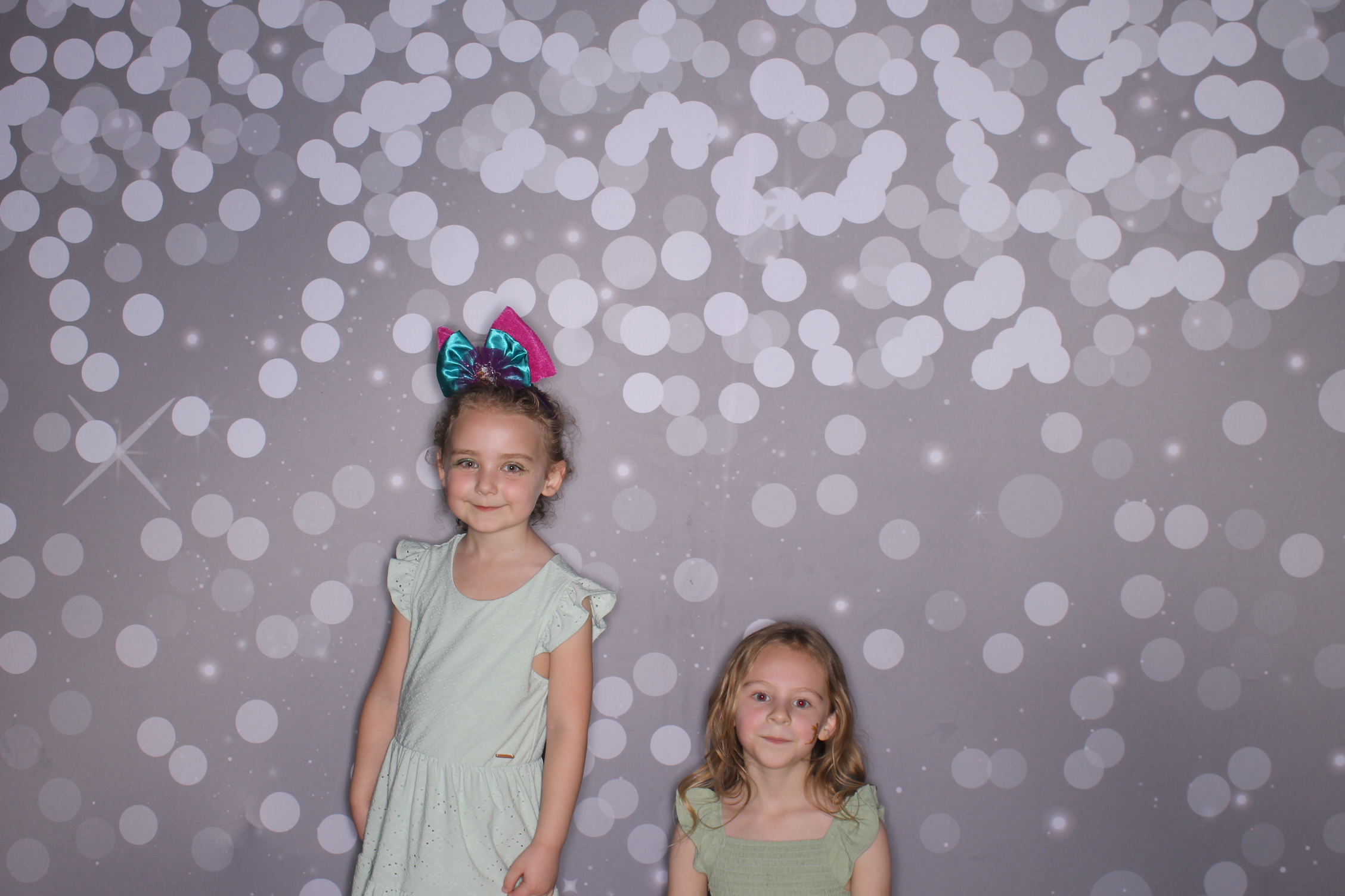 Brookwood Enchanted Father/Daughter Dance | View more photos from the event at gallery.photoboothcincy.com/u/PhotoBoothCincy/Brookwood-Enchanted-FatherDaughter-Dance