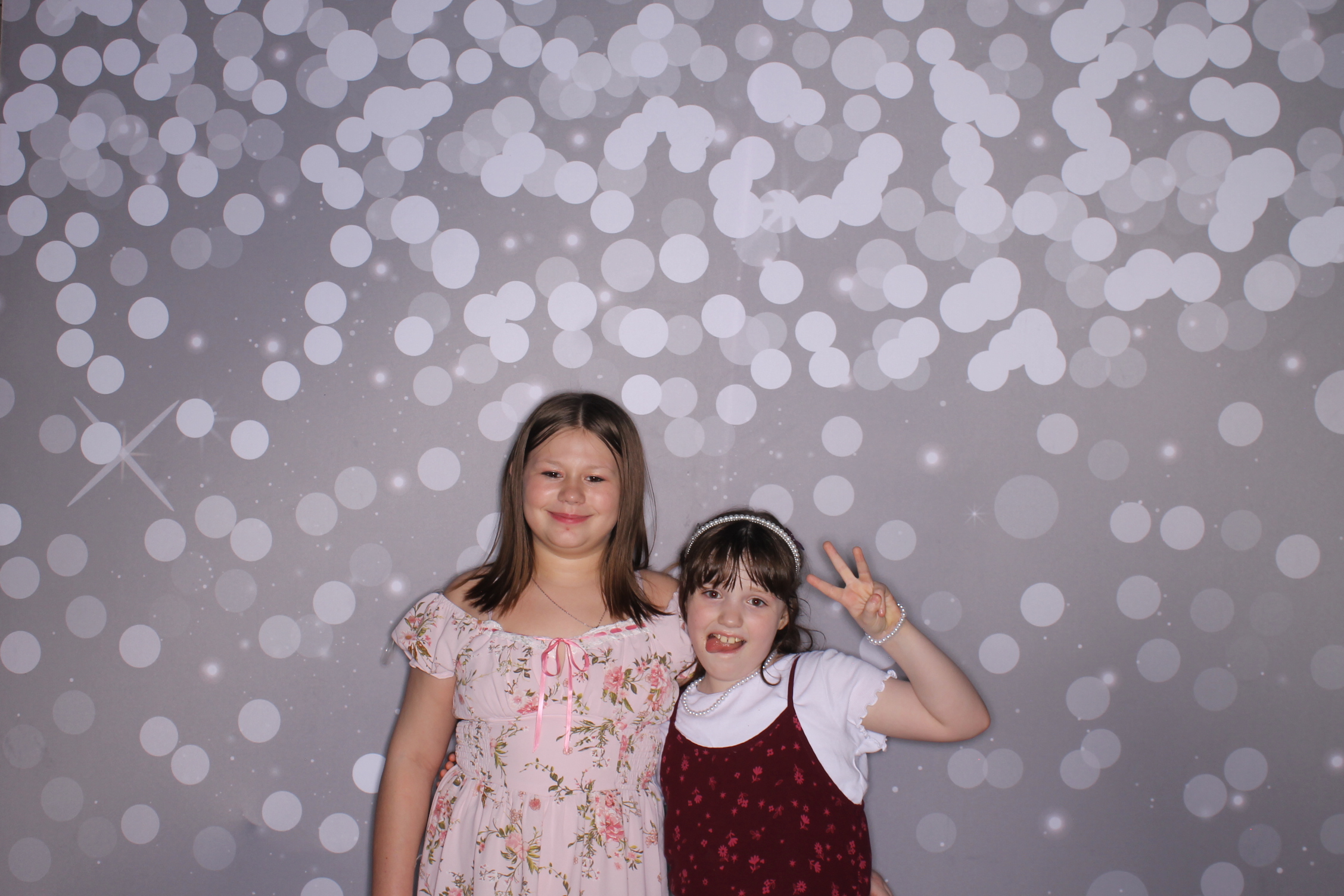 Brookwood Enchanted Father/Daughter Dance | View more photos from the event at gallery.photoboothcincy.com/u/PhotoBoothCincy/Brookwood-Enchanted-FatherDaughter-Dance