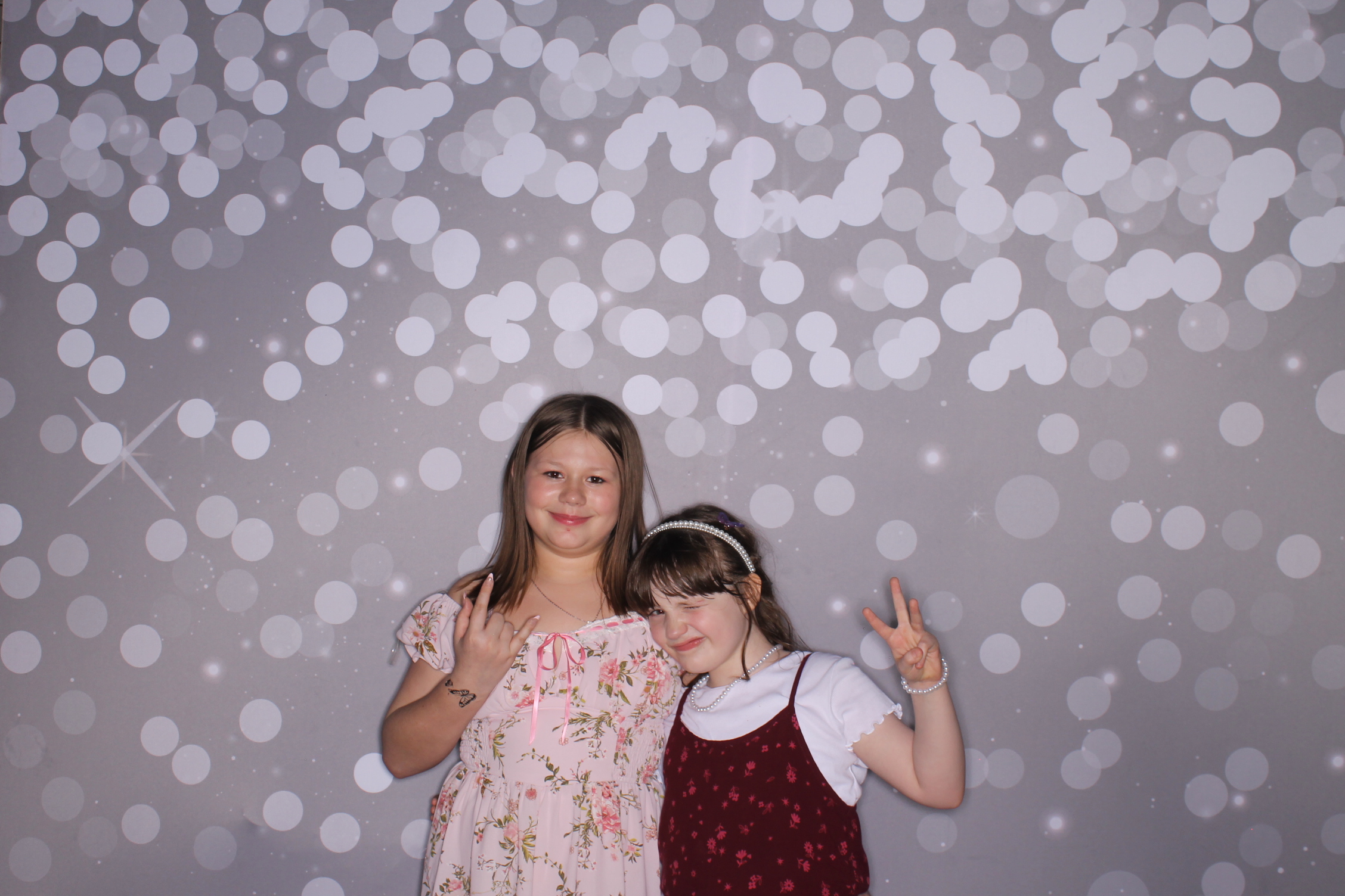 Brookwood Enchanted Father/Daughter Dance | View more photos from the event at gallery.photoboothcincy.com/u/PhotoBoothCincy/Brookwood-Enchanted-FatherDaughter-Dance