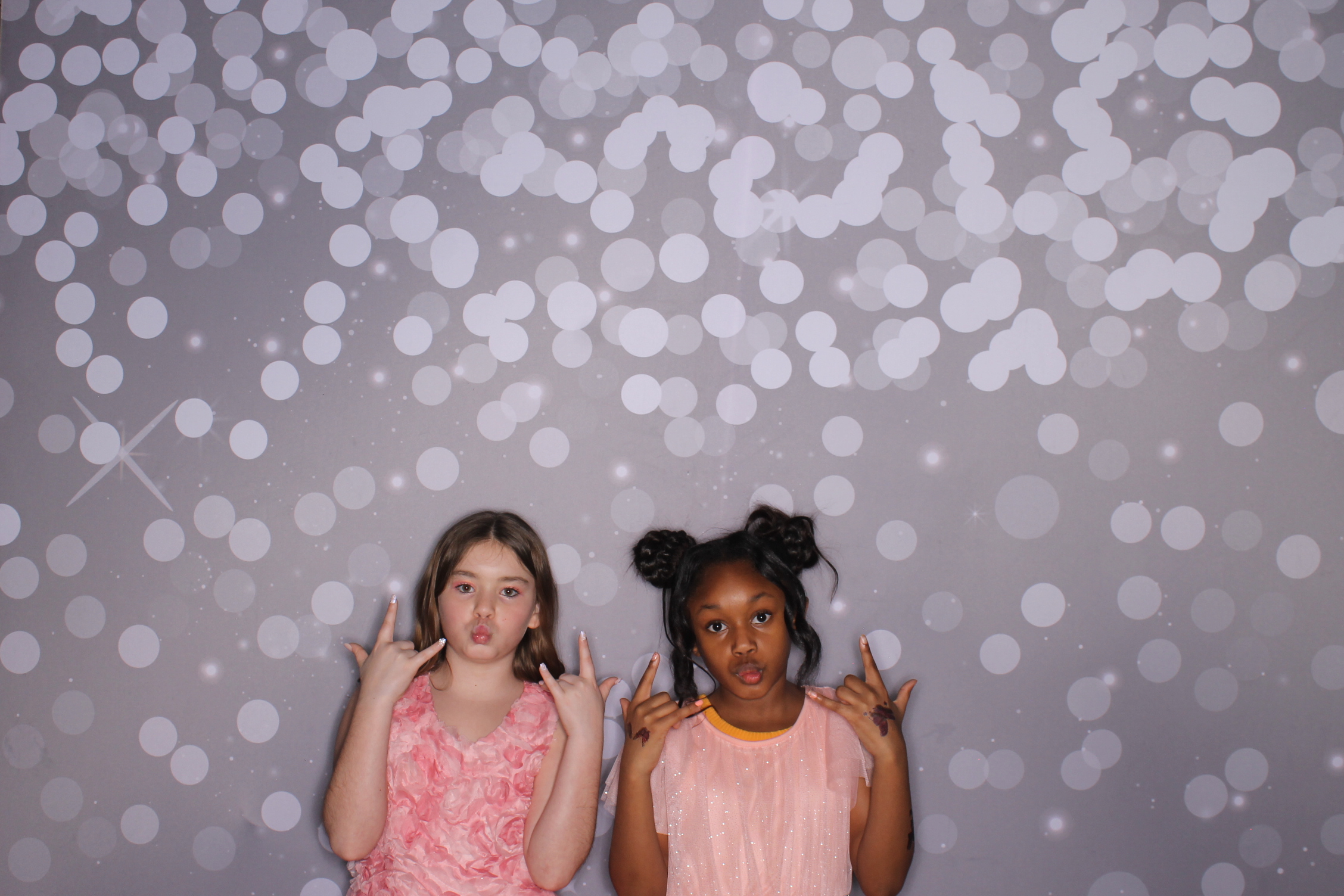 Brookwood Enchanted Father/Daughter Dance | View more photos from the event at gallery.photoboothcincy.com/u/PhotoBoothCincy/Brookwood-Enchanted-FatherDaughter-Dance