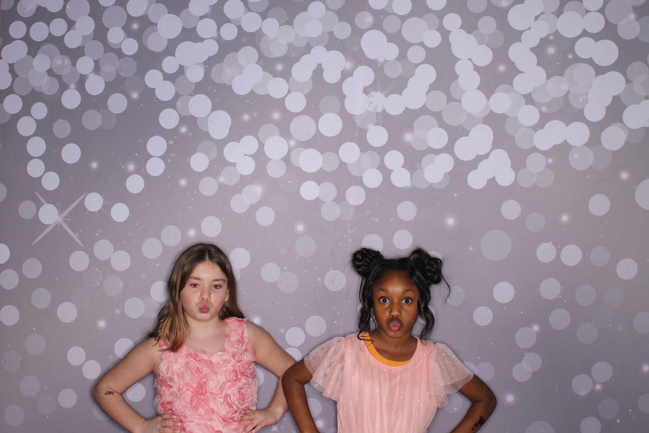 Brookwood Enchanted Father/Daughter Dance | View more photos from the event at gallery.photoboothcincy.com/u/PhotoBoothCincy/Brookwood-Enchanted-FatherDaughter-Dance