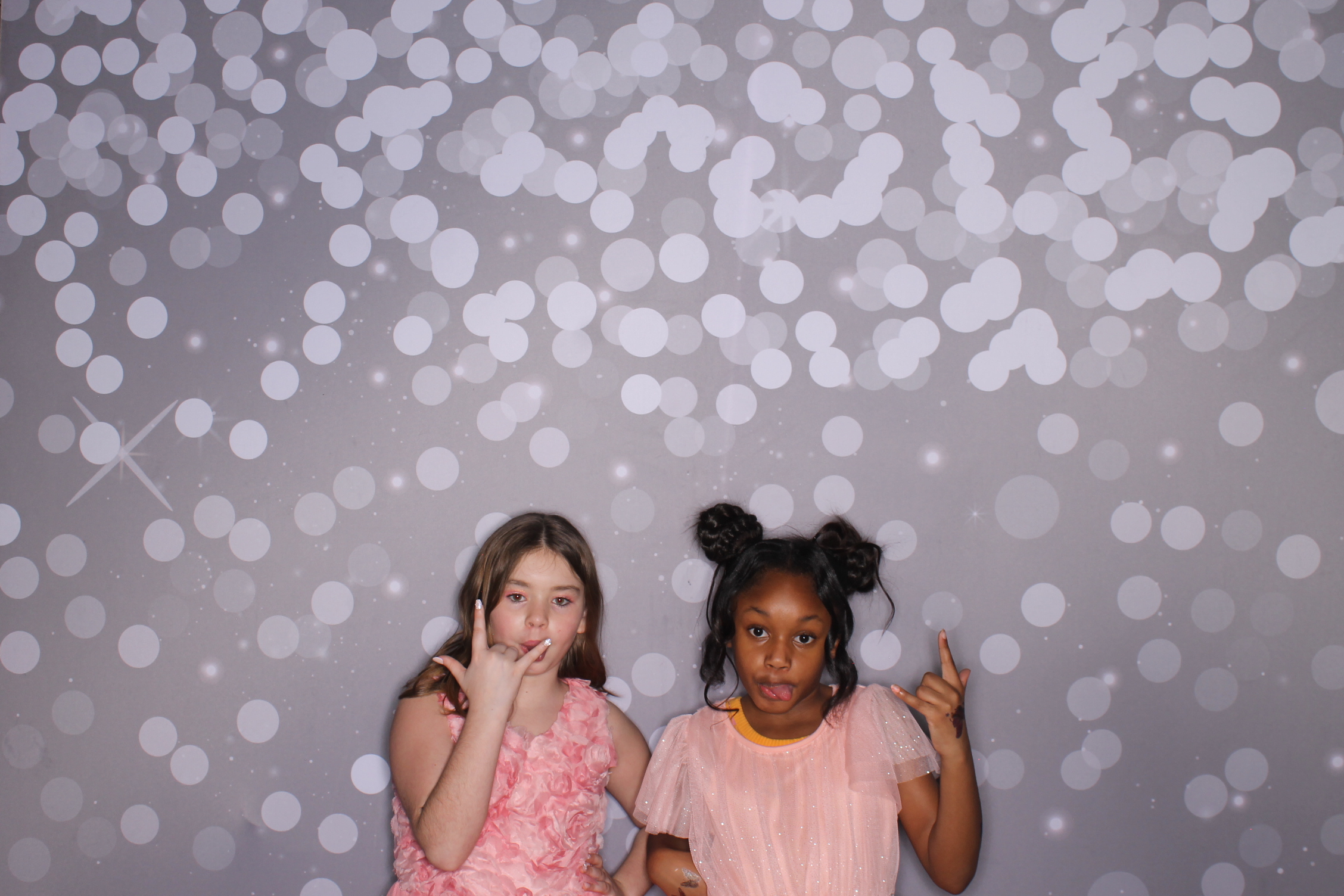 Brookwood Enchanted Father/Daughter Dance | View more photos from the event at gallery.photoboothcincy.com/u/PhotoBoothCincy/Brookwood-Enchanted-FatherDaughter-Dance