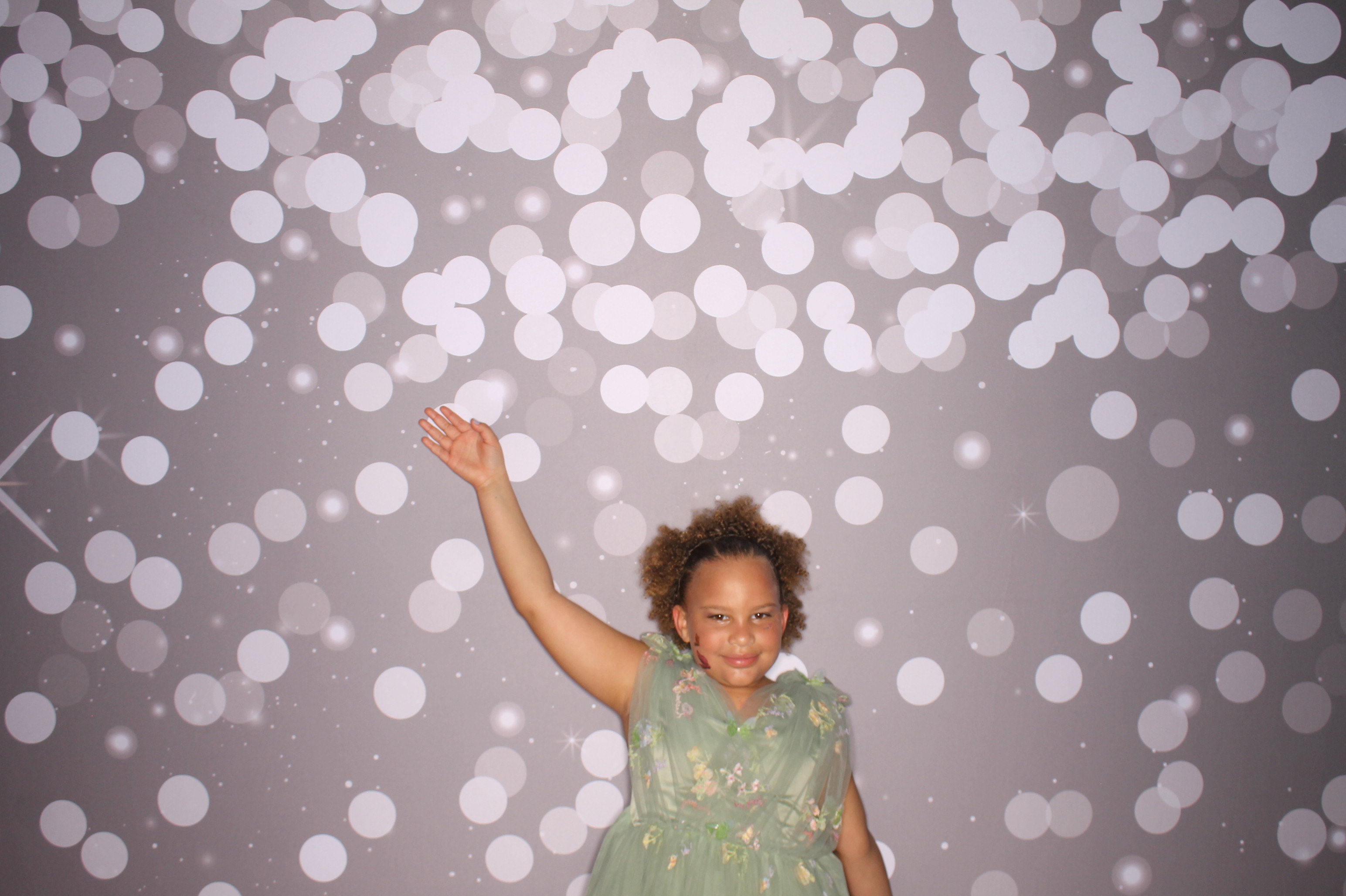 Brookwood Enchanted Father/Daughter Dance | View more photos from the event at gallery.photoboothcincy.com/u/PhotoBoothCincy/Brookwood-Enchanted-FatherDaughter-Dance