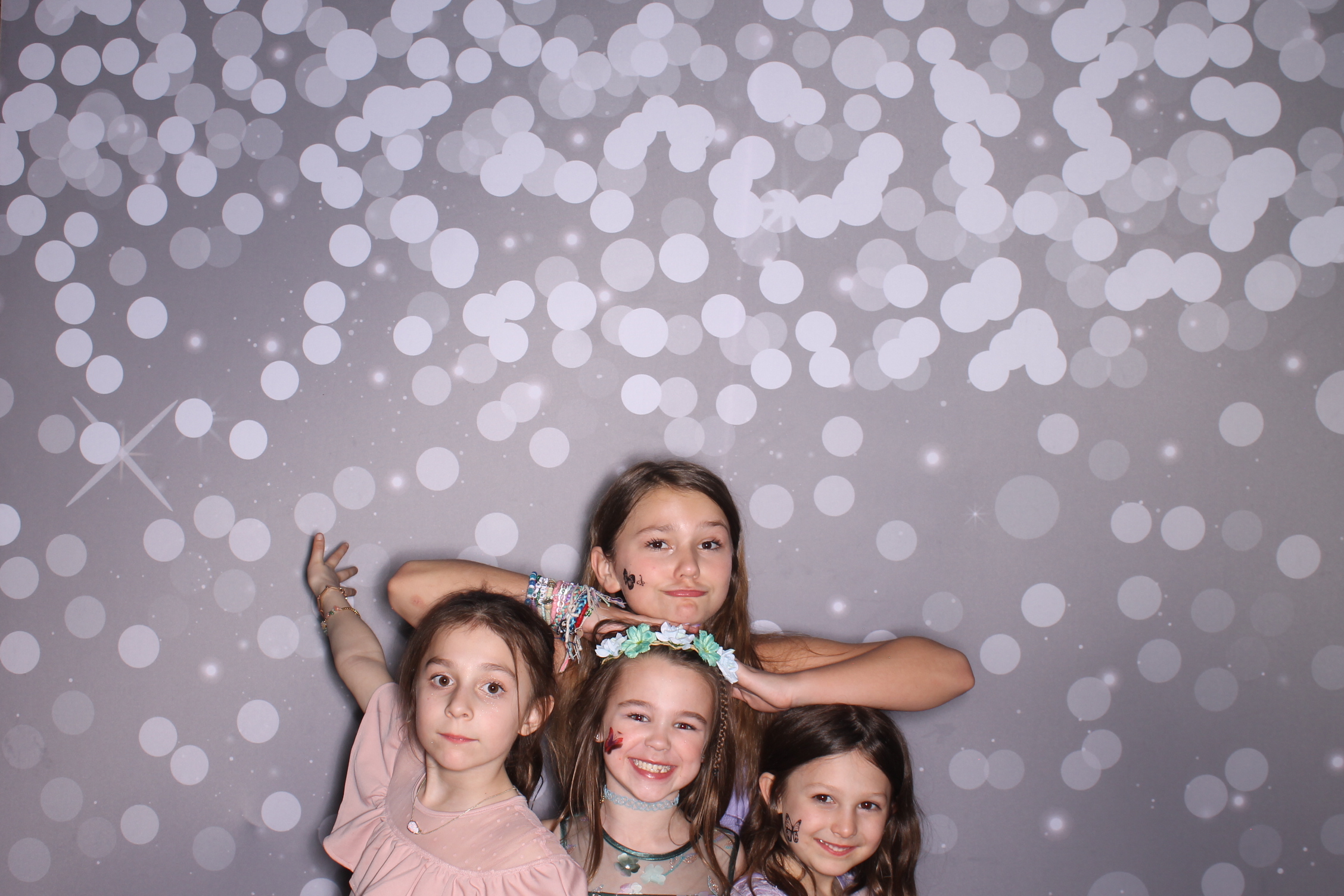Brookwood Enchanted Father/Daughter Dance | View more photos from the event at gallery.photoboothcincy.com/u/PhotoBoothCincy/Brookwood-Enchanted-FatherDaughter-Dance