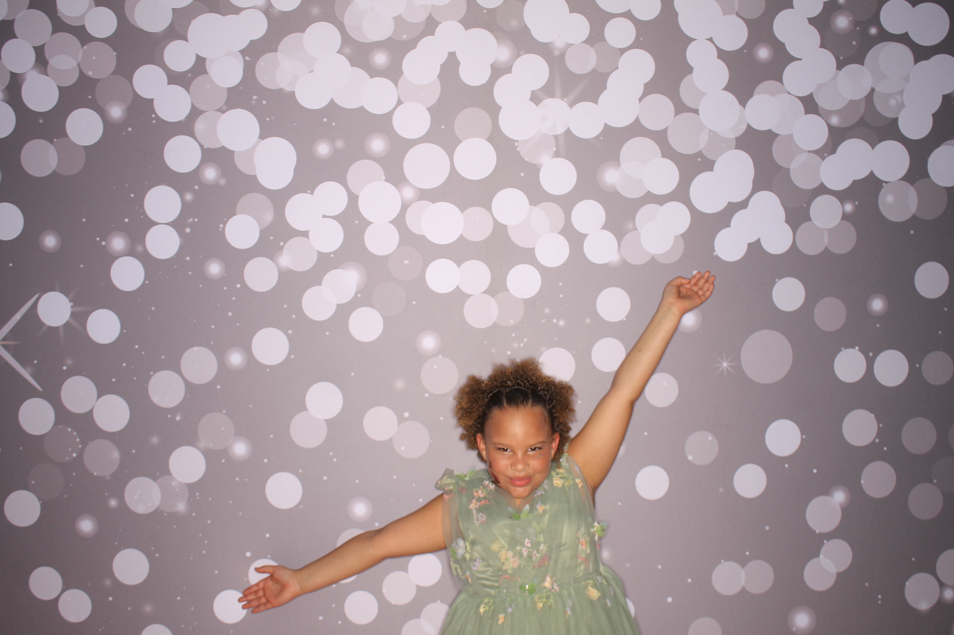 Brookwood Enchanted Father/Daughter Dance | View more photos from the event at gallery.photoboothcincy.com/u/PhotoBoothCincy/Brookwood-Enchanted-FatherDaughter-Dance