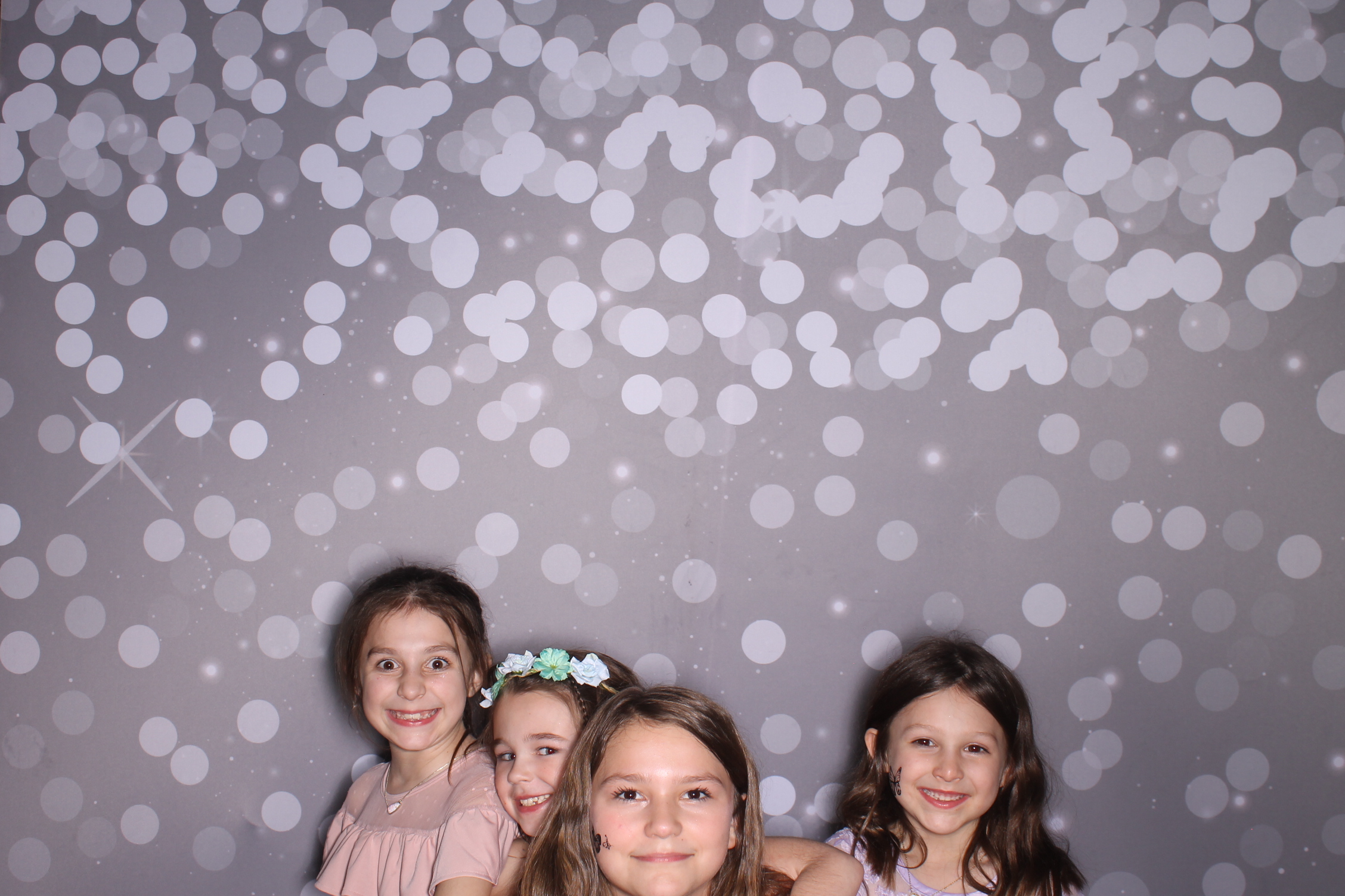 Brookwood Enchanted Father/Daughter Dance | View more photos from the event at gallery.photoboothcincy.com/u/PhotoBoothCincy/Brookwood-Enchanted-FatherDaughter-Dance