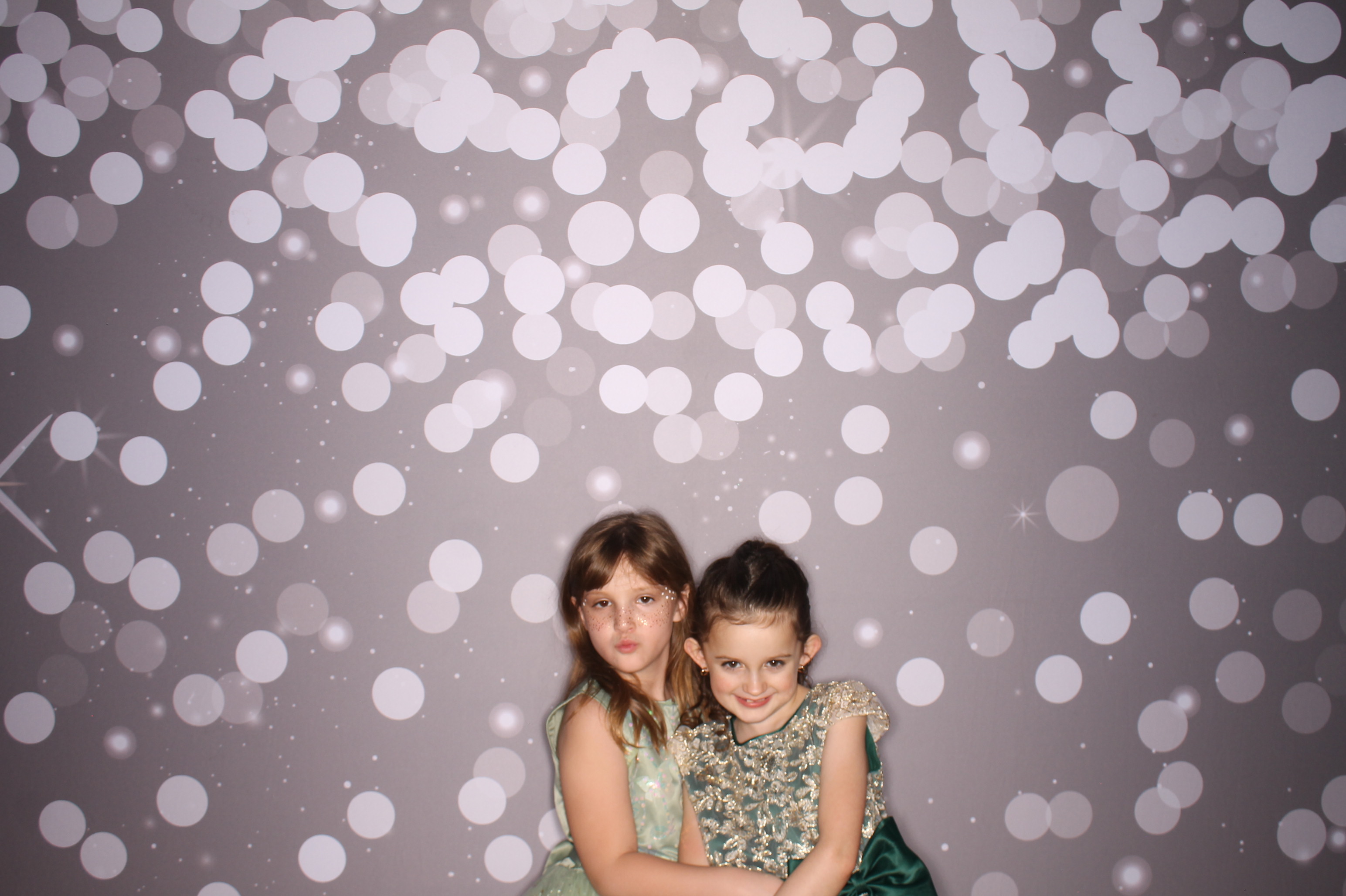 Brookwood Enchanted Father/Daughter Dance | View more photos from the event at gallery.photoboothcincy.com/u/PhotoBoothCincy/Brookwood-Enchanted-FatherDaughter-Dance