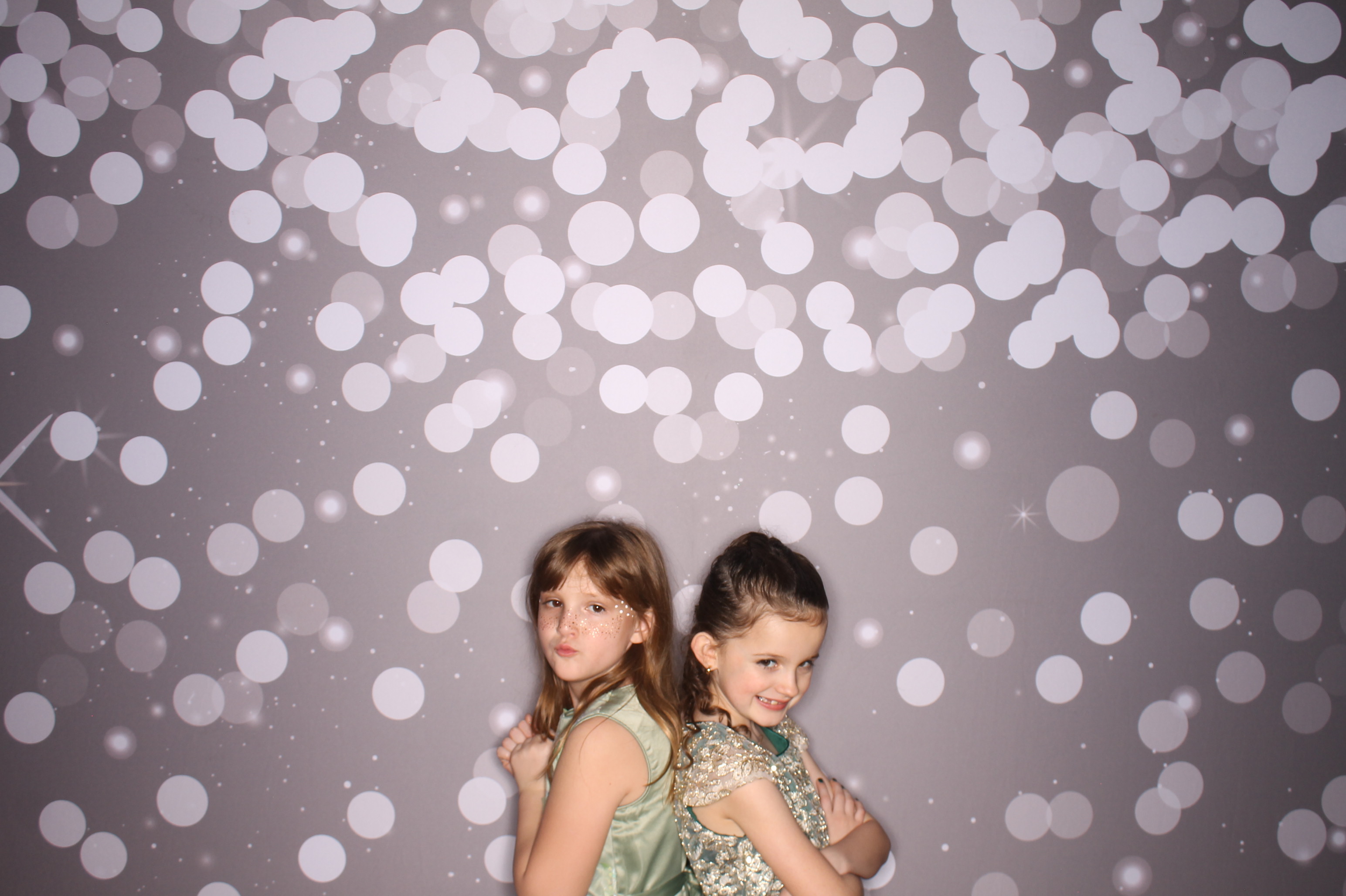 Brookwood Enchanted Father/Daughter Dance | View more photos from the event at gallery.photoboothcincy.com/u/PhotoBoothCincy/Brookwood-Enchanted-FatherDaughter-Dance