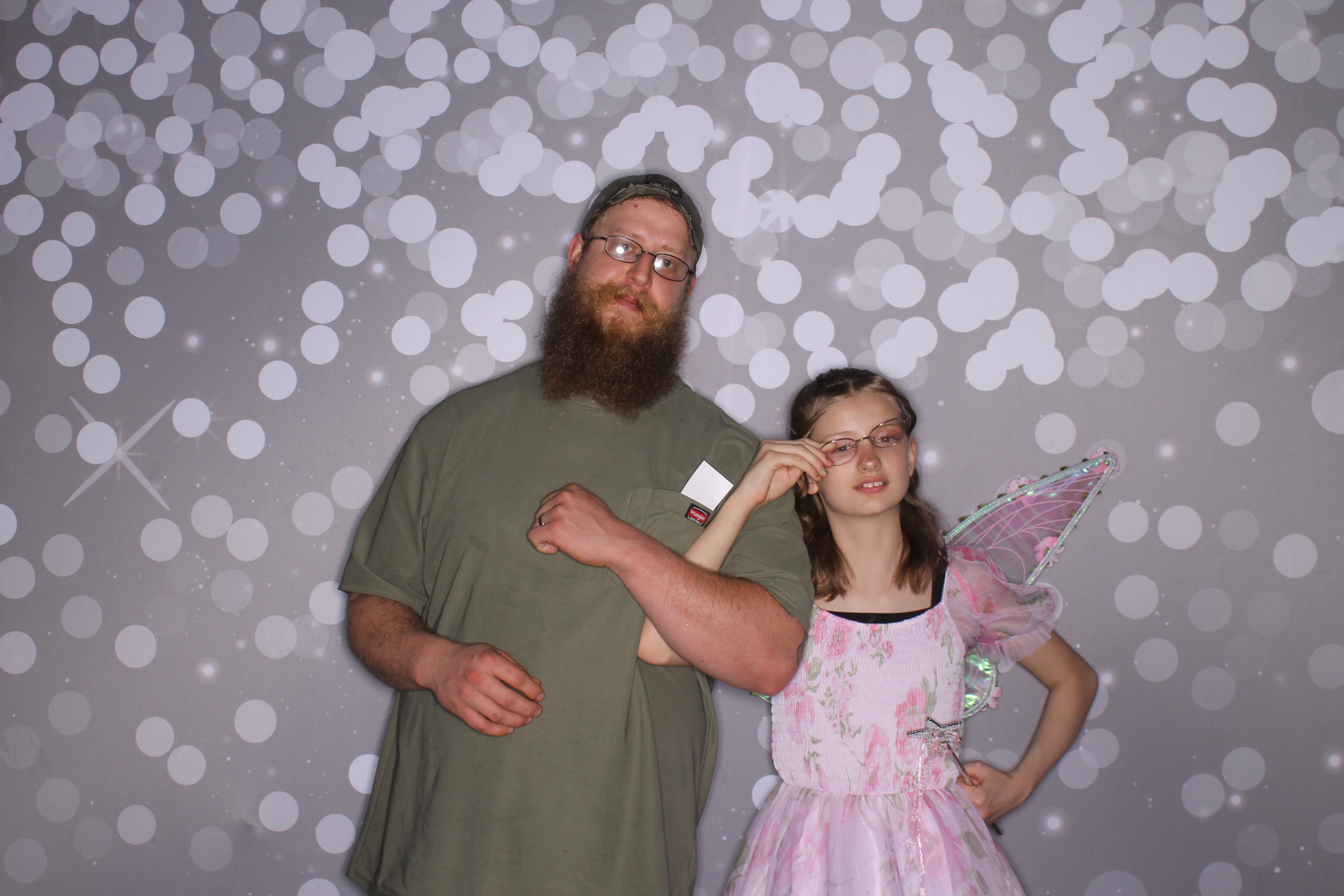 Brookwood Enchanted Father/Daughter Dance | View more photos from the event at gallery.photoboothcincy.com/u/PhotoBoothCincy/Brookwood-Enchanted-FatherDaughter-Dance
