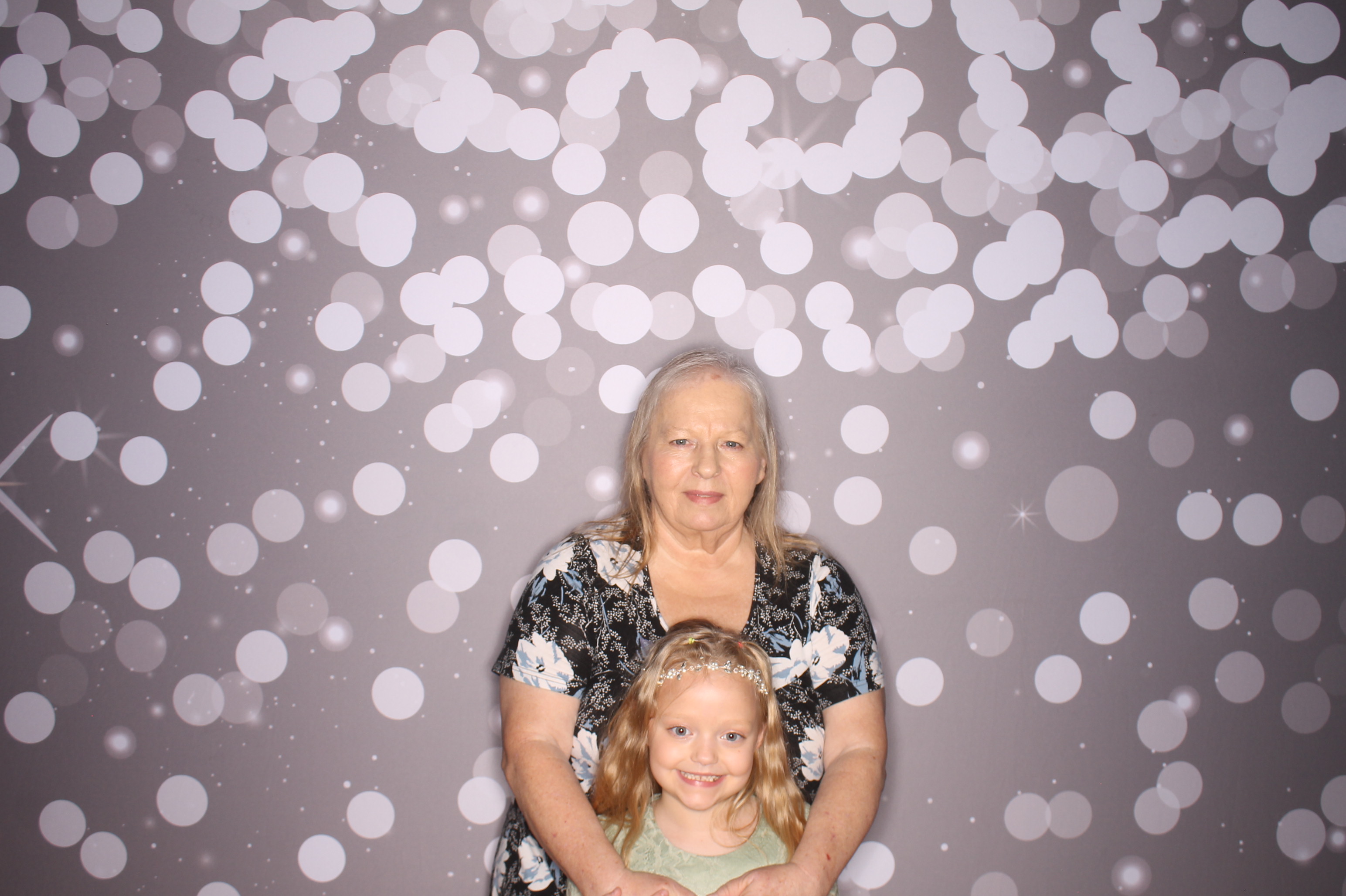 Brookwood Enchanted Father/Daughter Dance | View more photos from the event at gallery.photoboothcincy.com/u/PhotoBoothCincy/Brookwood-Enchanted-FatherDaughter-Dance