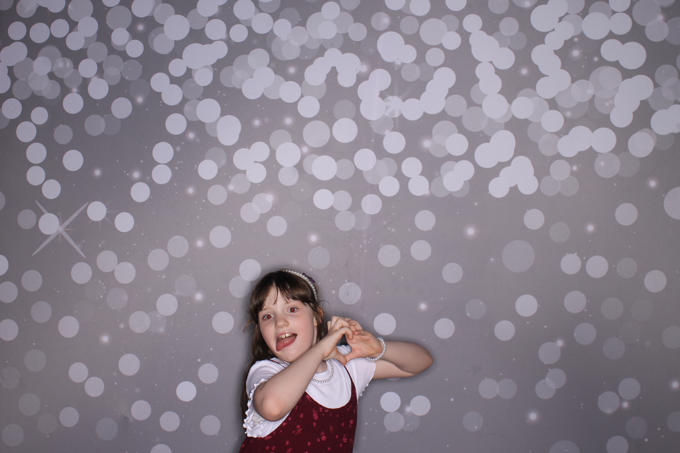Brookwood Enchanted Father/Daughter Dance | View more photos from the event at gallery.photoboothcincy.com/u/PhotoBoothCincy/Brookwood-Enchanted-FatherDaughter-Dance