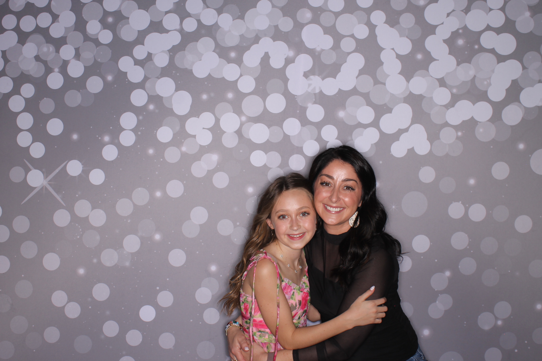 Brookwood Enchanted Father/Daughter Dance | View more photos from the event at gallery.photoboothcincy.com/u/PhotoBoothCincy/Brookwood-Enchanted-FatherDaughter-Dance