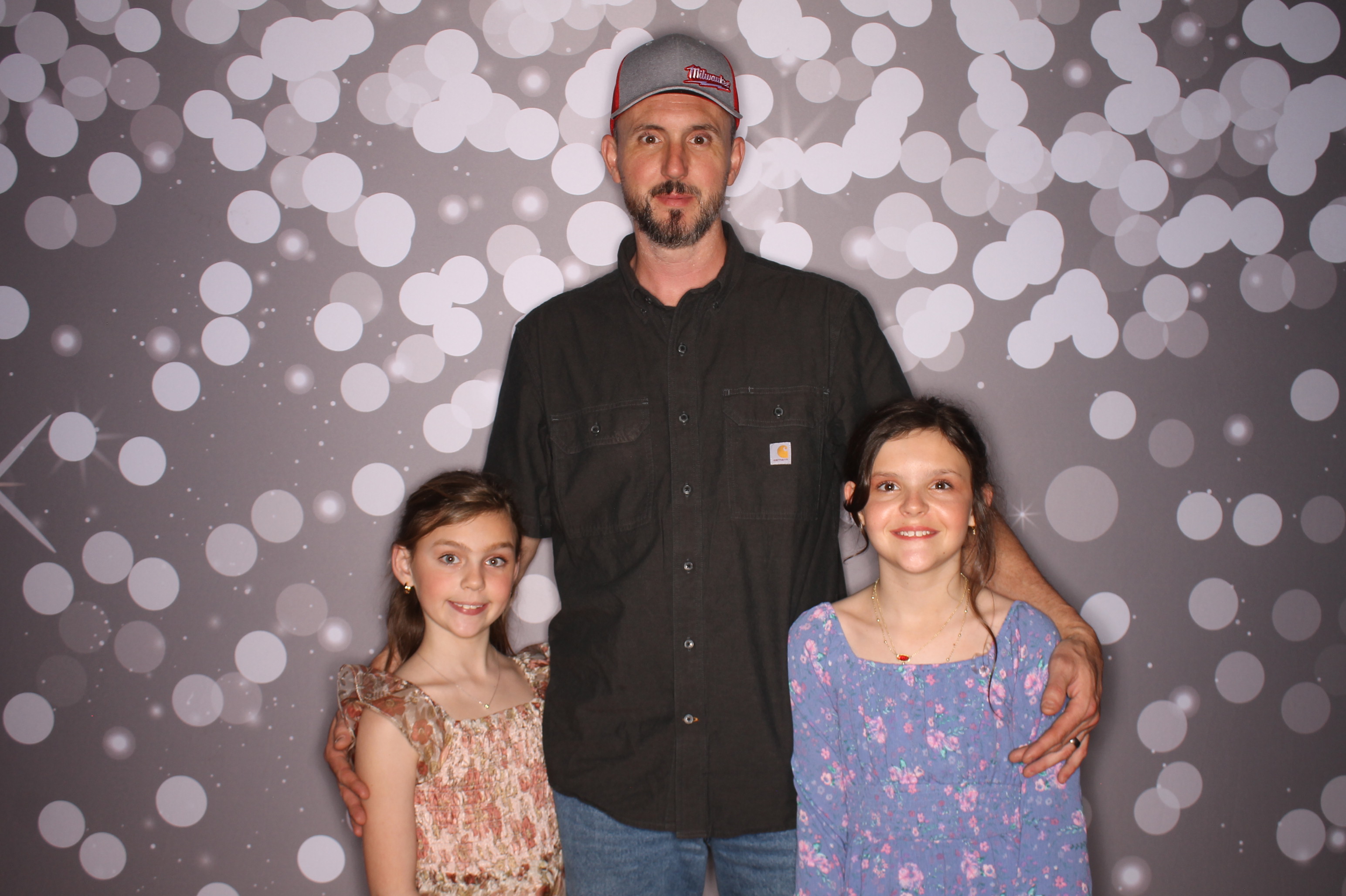 Brookwood Enchanted Father/Daughter Dance | View more photos from the event at gallery.photoboothcincy.com/u/PhotoBoothCincy/Brookwood-Enchanted-FatherDaughter-Dance