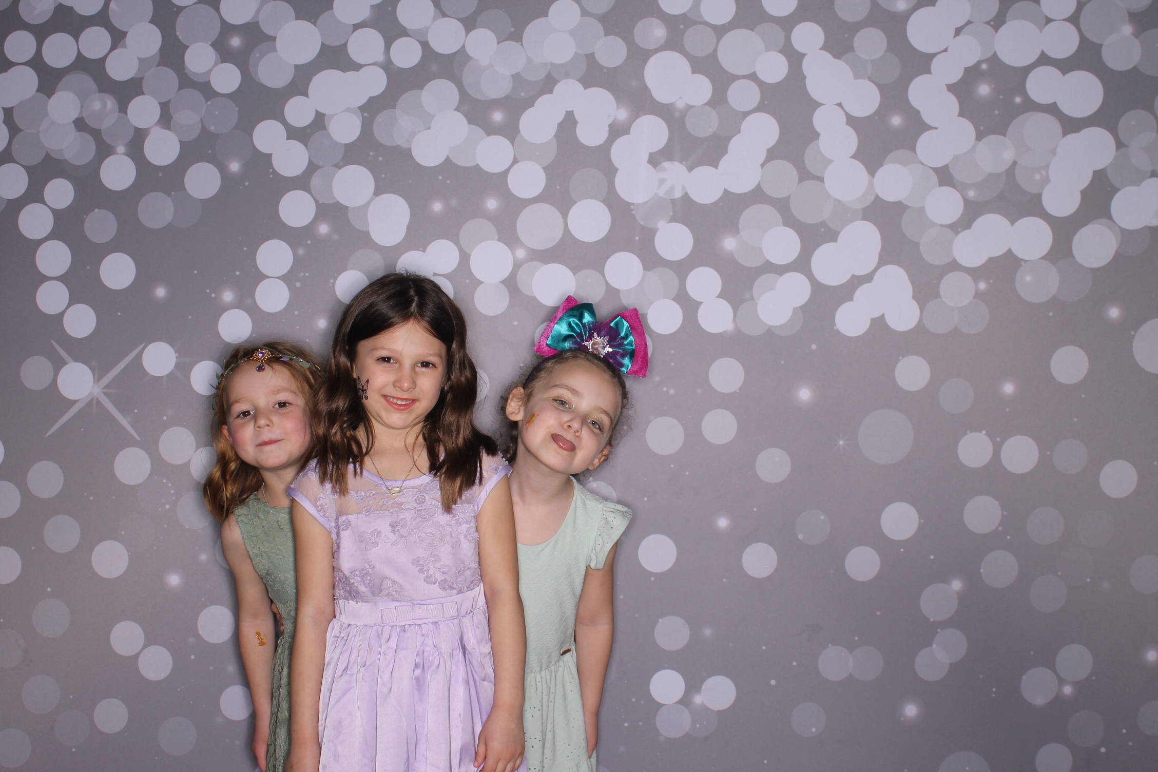 Brookwood Enchanted Father/Daughter Dance | View more photos from the event at gallery.photoboothcincy.com/u/PhotoBoothCincy/Brookwood-Enchanted-FatherDaughter-Dance