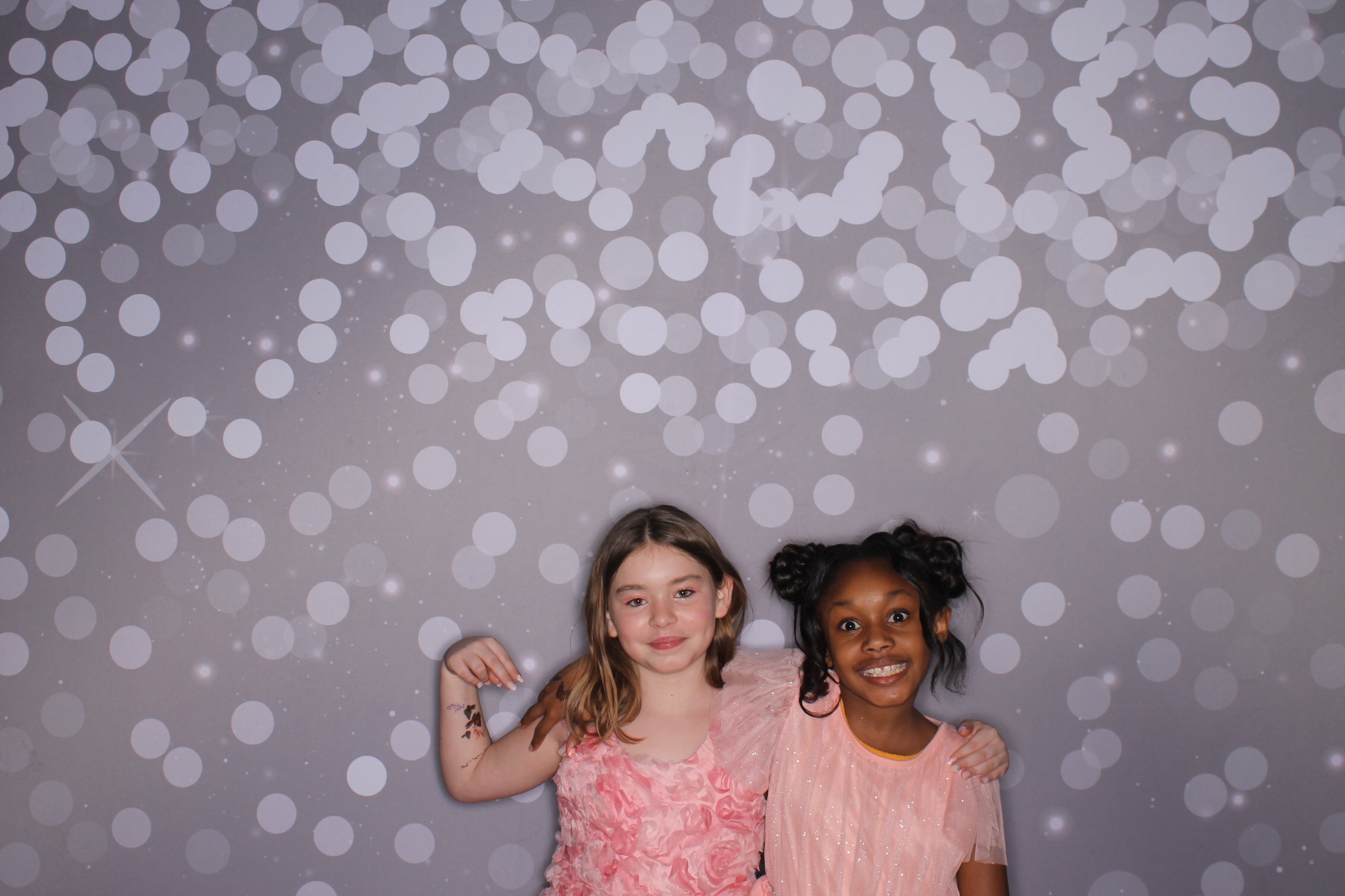 Brookwood Enchanted Father/Daughter Dance | View more photos from the event at gallery.photoboothcincy.com/u/PhotoBoothCincy/Brookwood-Enchanted-FatherDaughter-Dance