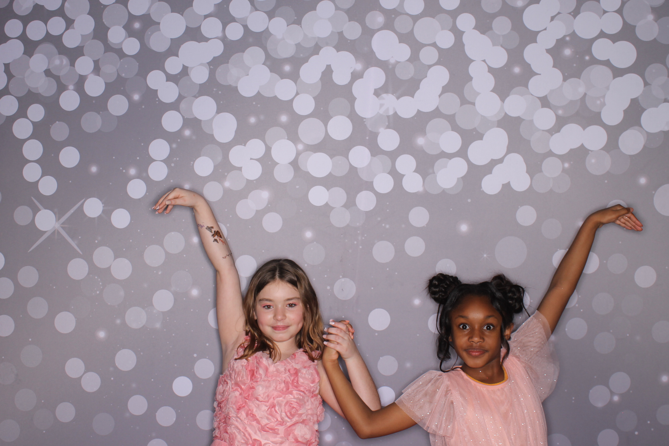 Brookwood Enchanted Father/Daughter Dance | View more photos from the event at gallery.photoboothcincy.com/u/PhotoBoothCincy/Brookwood-Enchanted-FatherDaughter-Dance