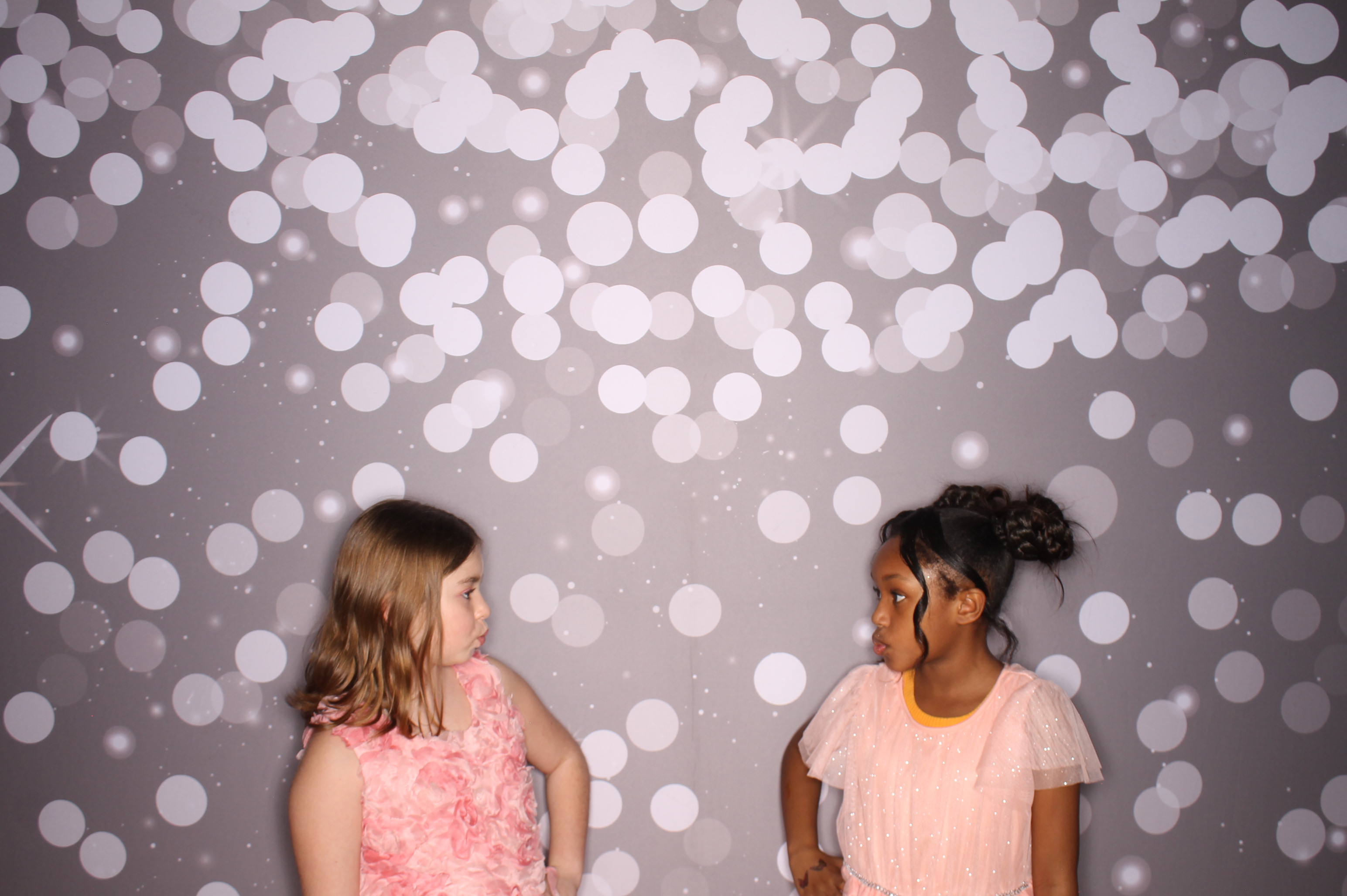 Brookwood Enchanted Father/Daughter Dance | View more photos from the event at gallery.photoboothcincy.com/u/PhotoBoothCincy/Brookwood-Enchanted-FatherDaughter-Dance