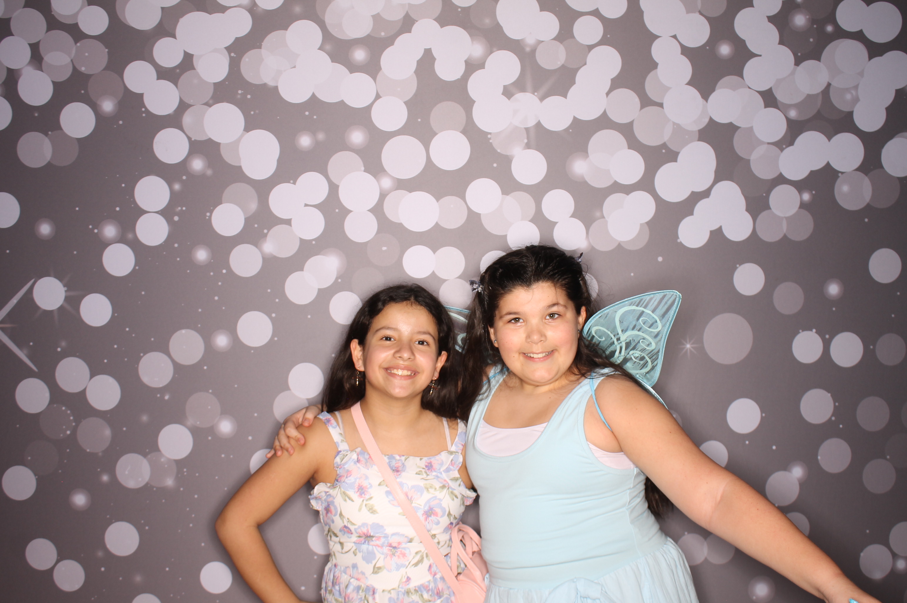 Brookwood Enchanted Father/Daughter Dance | View more photos from the event at gallery.photoboothcincy.com/u/PhotoBoothCincy/Brookwood-Enchanted-FatherDaughter-Dance