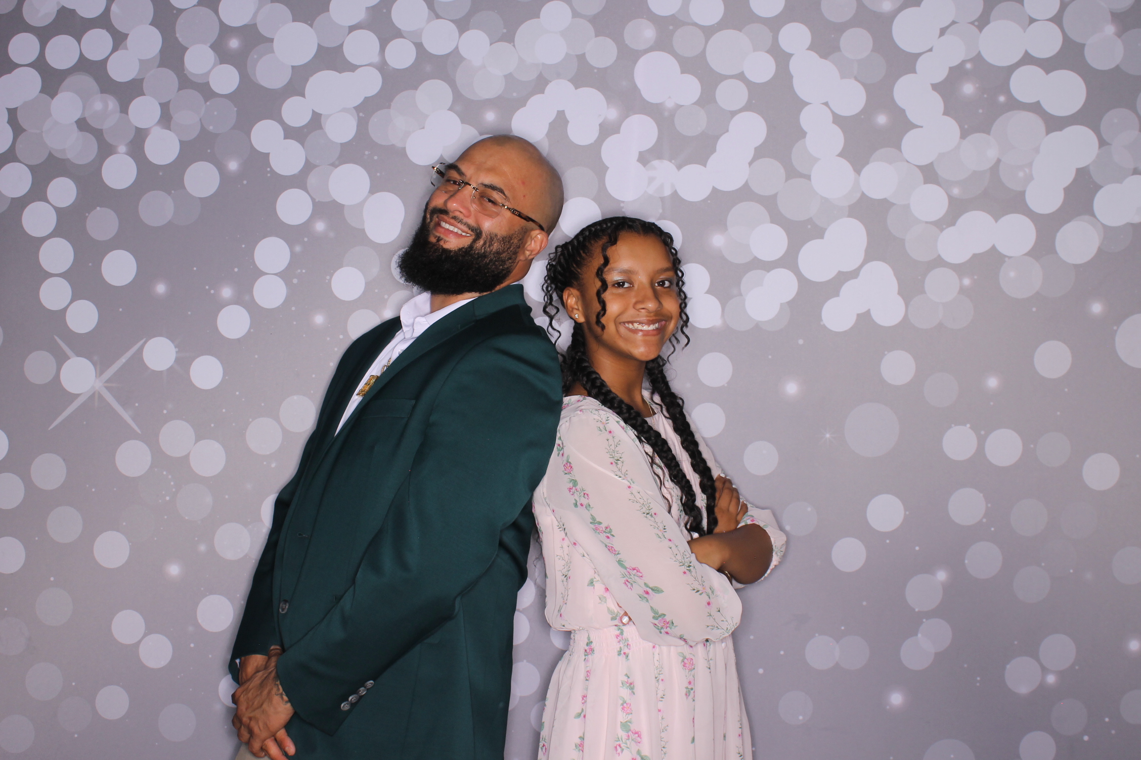 Brookwood Enchanted Father/Daughter Dance | View more photos from the event at gallery.photoboothcincy.com/u/PhotoBoothCincy/Brookwood-Enchanted-FatherDaughter-Dance