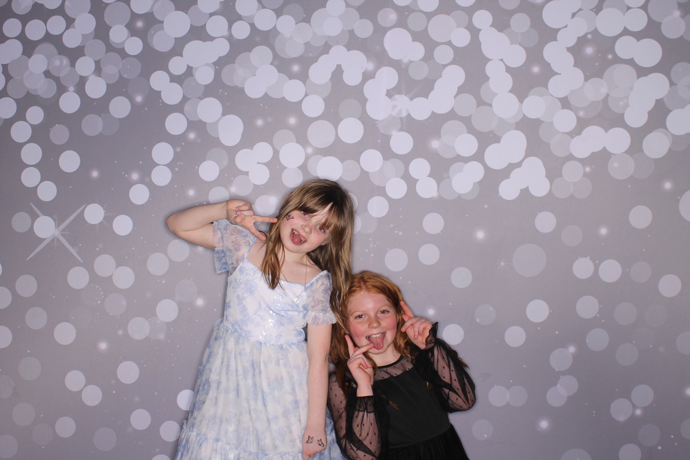 Brookwood Enchanted Father/Daughter Dance | View more photos from the event at gallery.photoboothcincy.com/u/PhotoBoothCincy/Brookwood-Enchanted-FatherDaughter-Dance