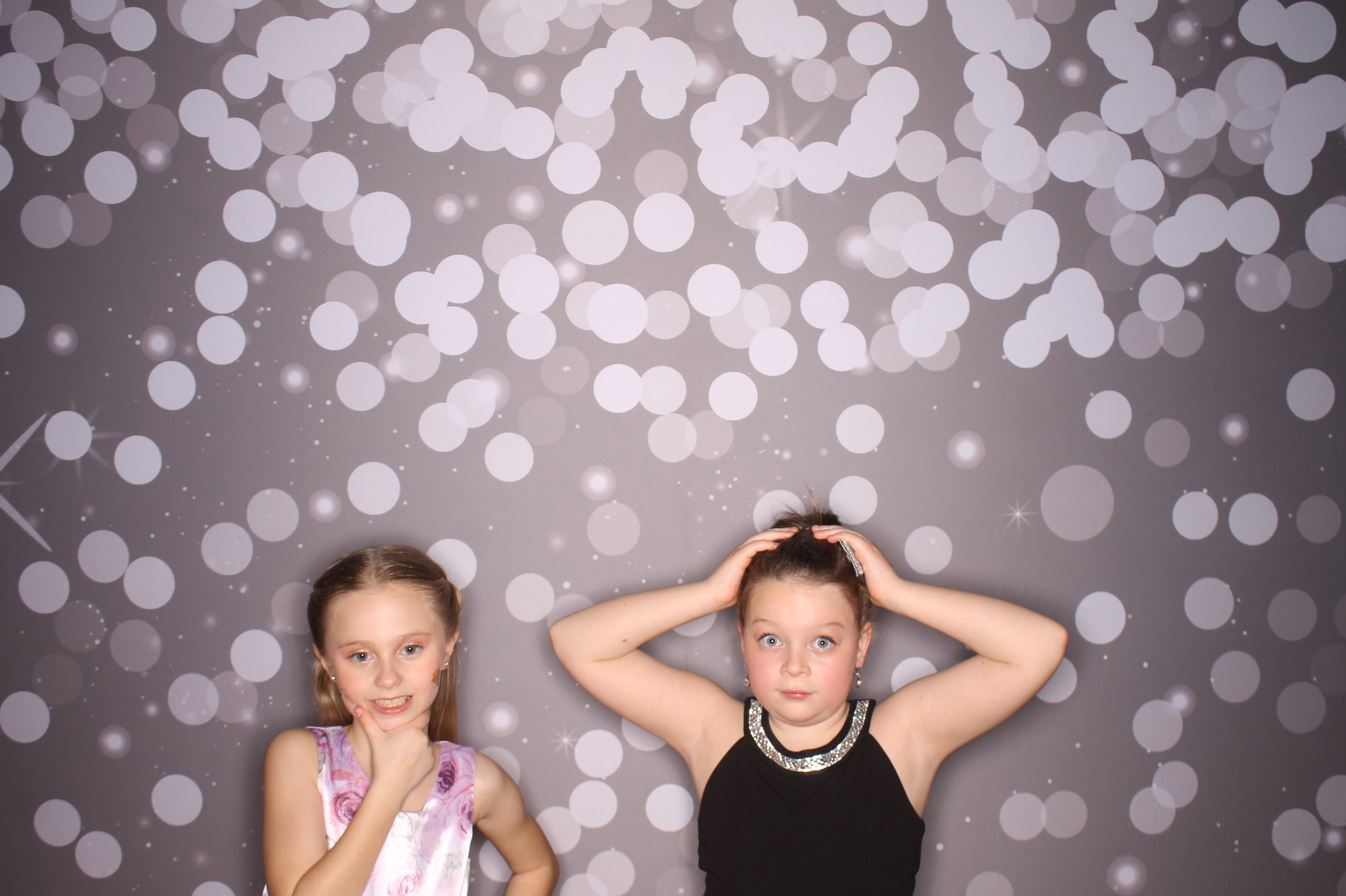 Brookwood Enchanted Father/Daughter Dance | View more photos from the event at gallery.photoboothcincy.com/u/PhotoBoothCincy/Brookwood-Enchanted-FatherDaughter-Dance