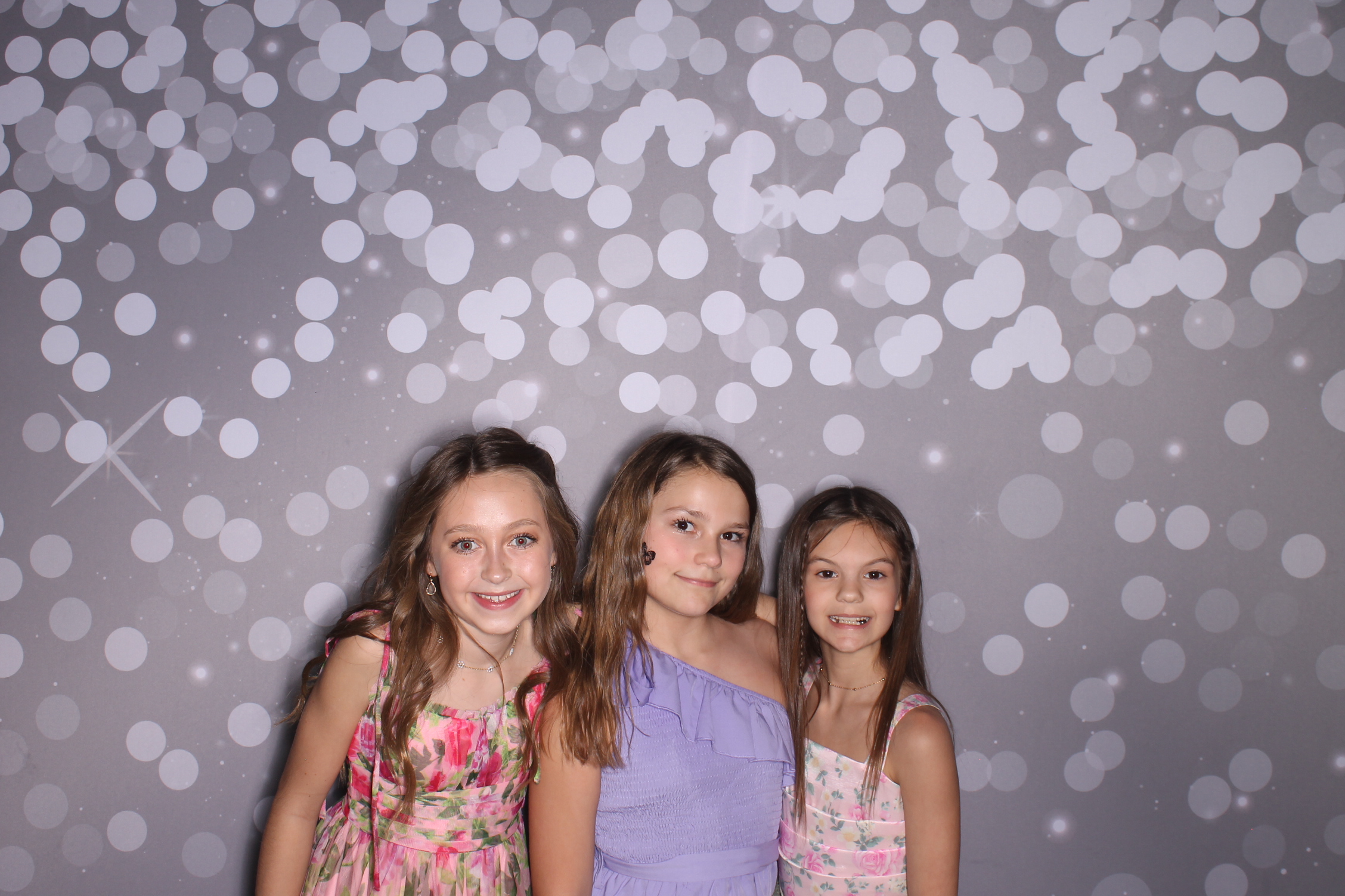 Brookwood Enchanted Father/Daughter Dance | View more photos from the event at gallery.photoboothcincy.com/u/PhotoBoothCincy/Brookwood-Enchanted-FatherDaughter-Dance
