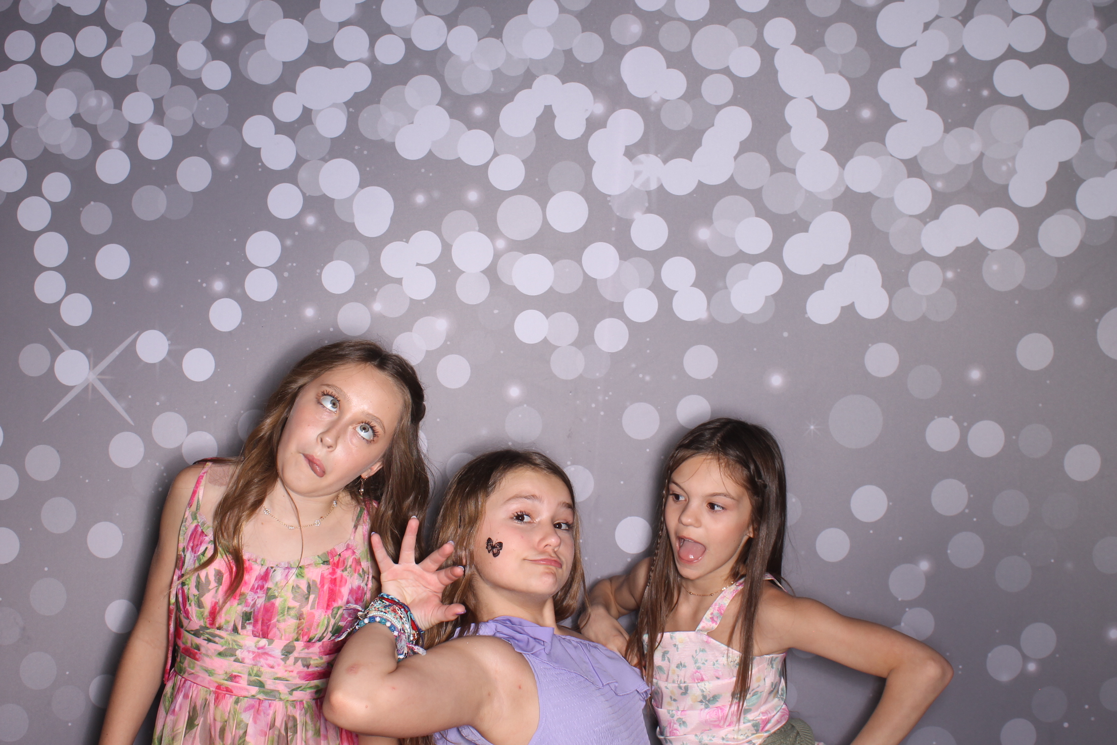 Brookwood Enchanted Father/Daughter Dance | View more photos from the event at gallery.photoboothcincy.com/u/PhotoBoothCincy/Brookwood-Enchanted-FatherDaughter-Dance