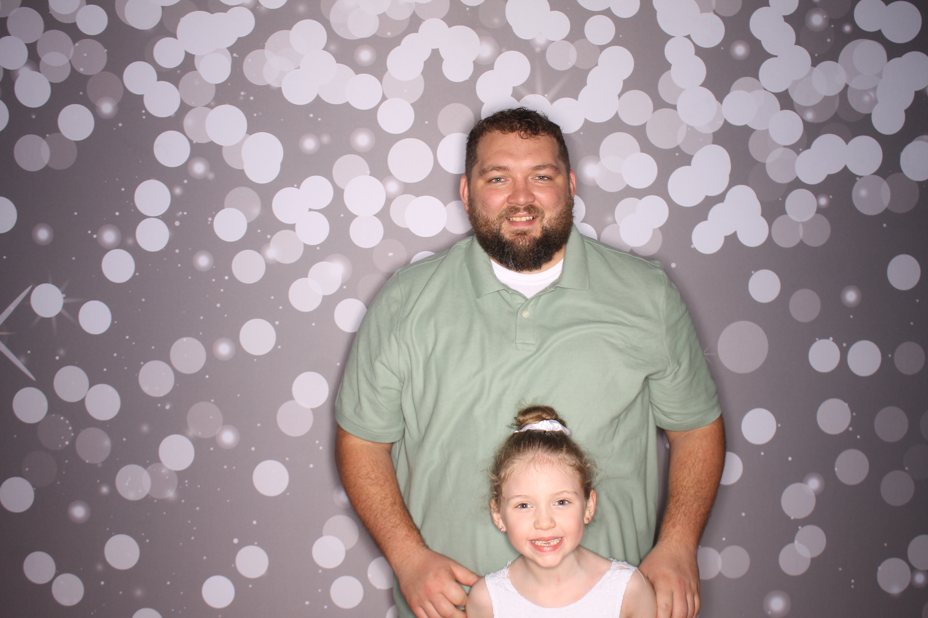Brookwood Enchanted Father/Daughter Dance | View more photos from the event at gallery.photoboothcincy.com/u/PhotoBoothCincy/Brookwood-Enchanted-FatherDaughter-Dance