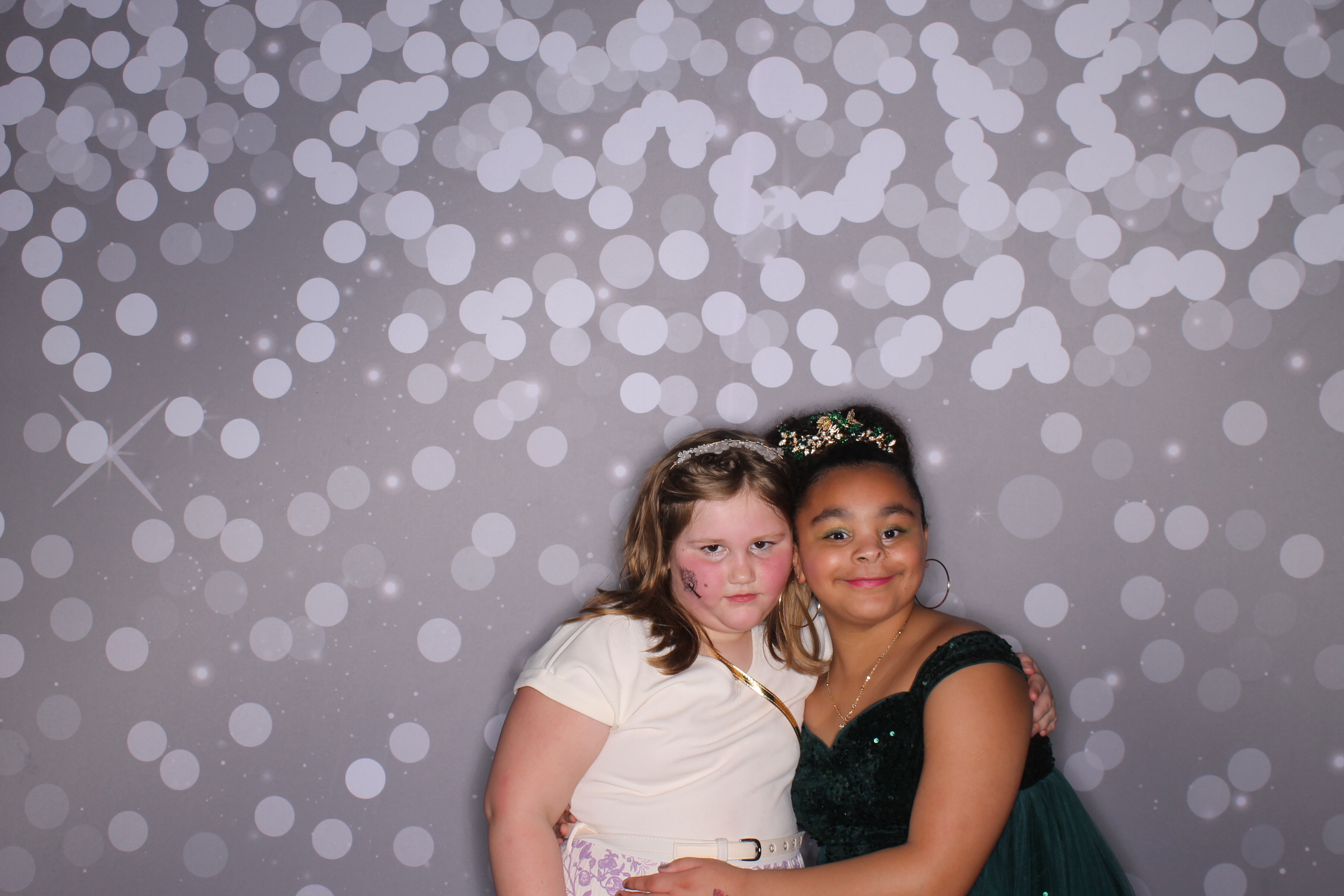 Brookwood Enchanted Father/Daughter Dance | View more photos from the event at gallery.photoboothcincy.com/u/PhotoBoothCincy/Brookwood-Enchanted-FatherDaughter-Dance