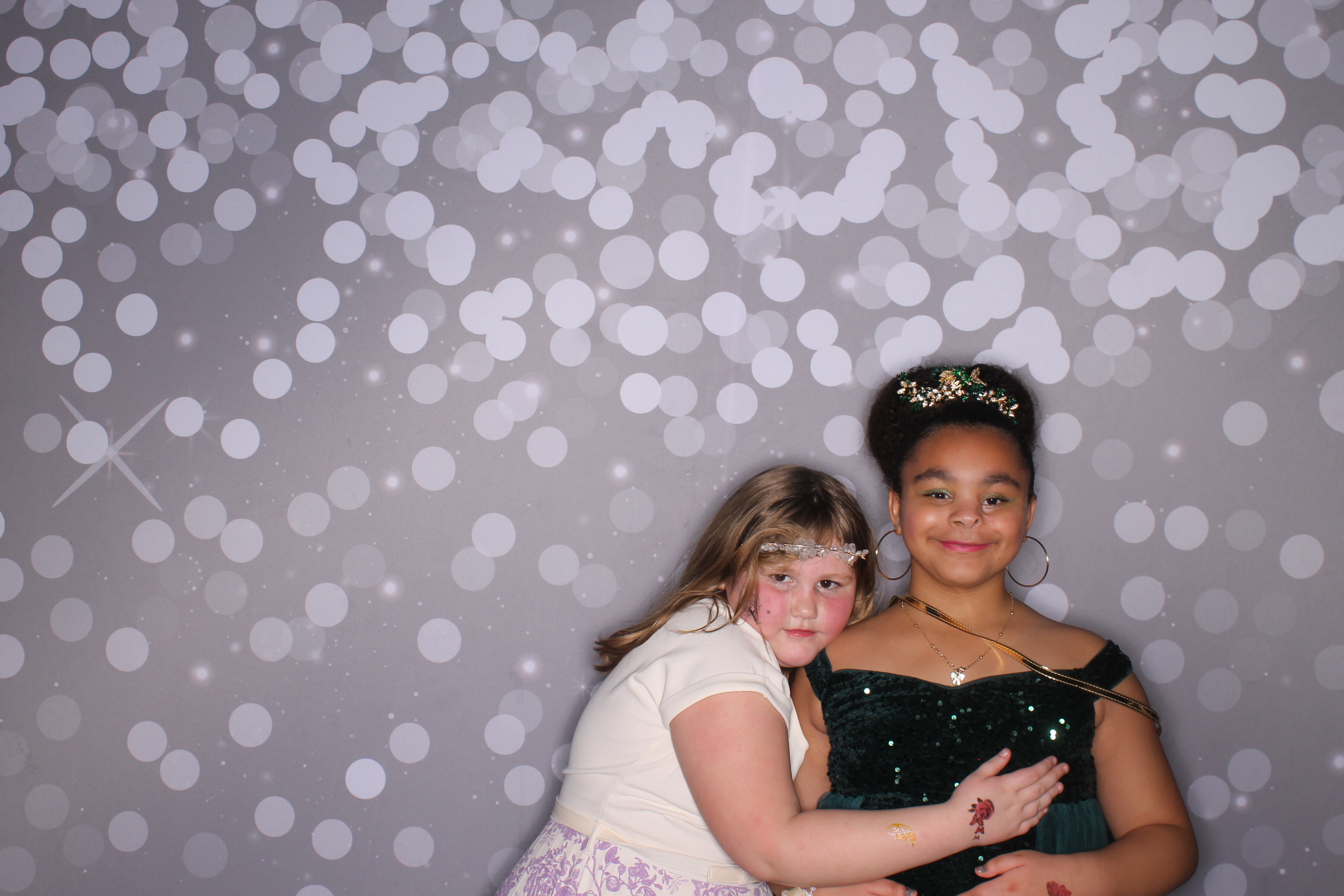 Brookwood Enchanted Father/Daughter Dance | View more photos from the event at gallery.photoboothcincy.com/u/PhotoBoothCincy/Brookwood-Enchanted-FatherDaughter-Dance