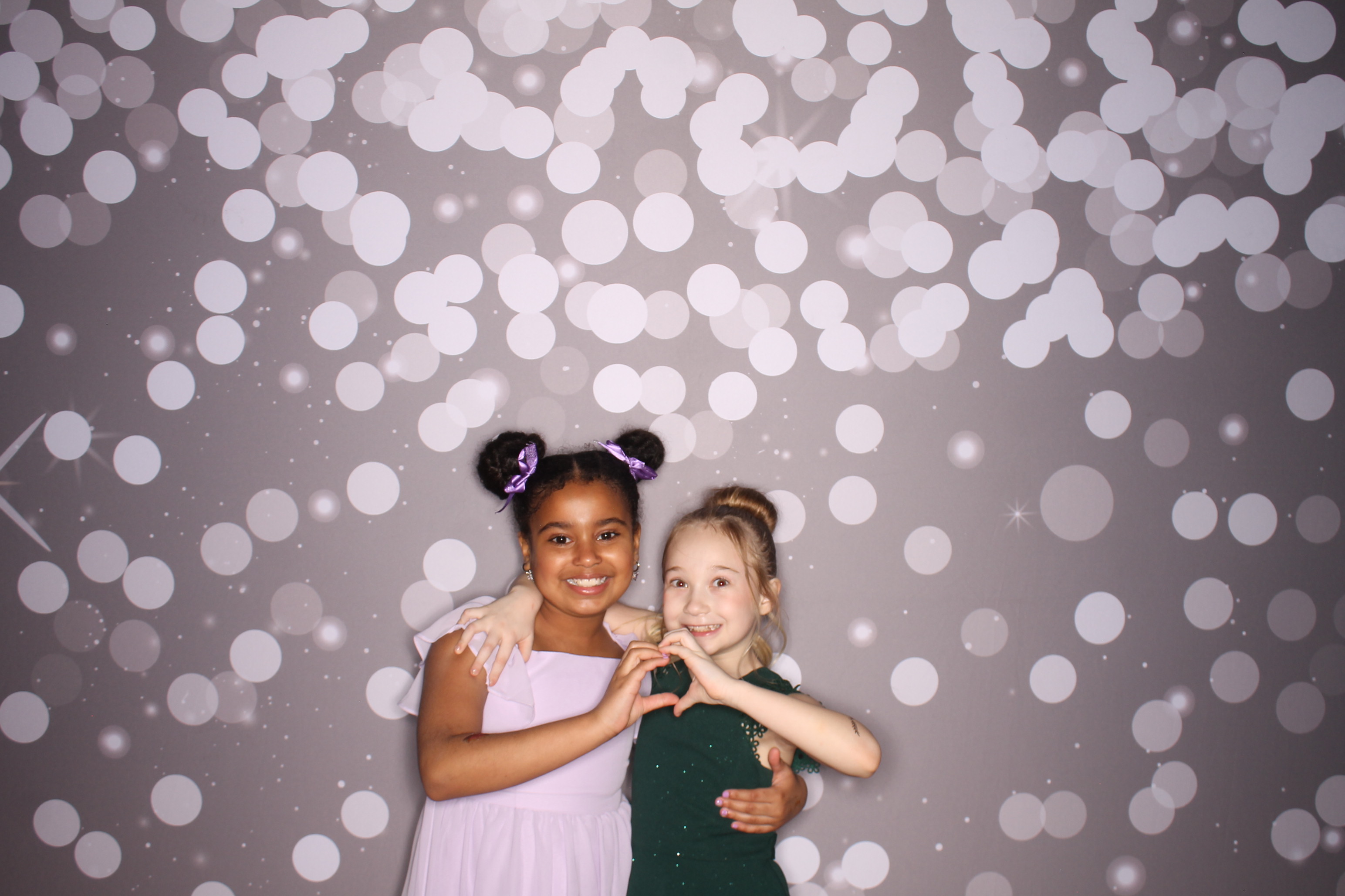 Brookwood Enchanted Father/Daughter Dance | View more photos from the event at gallery.photoboothcincy.com/u/PhotoBoothCincy/Brookwood-Enchanted-FatherDaughter-Dance