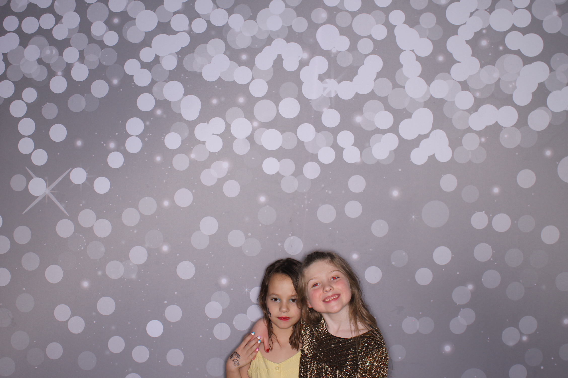 Brookwood Enchanted Father/Daughter Dance | View more photos from the event at gallery.photoboothcincy.com/u/PhotoBoothCincy/Brookwood-Enchanted-FatherDaughter-Dance