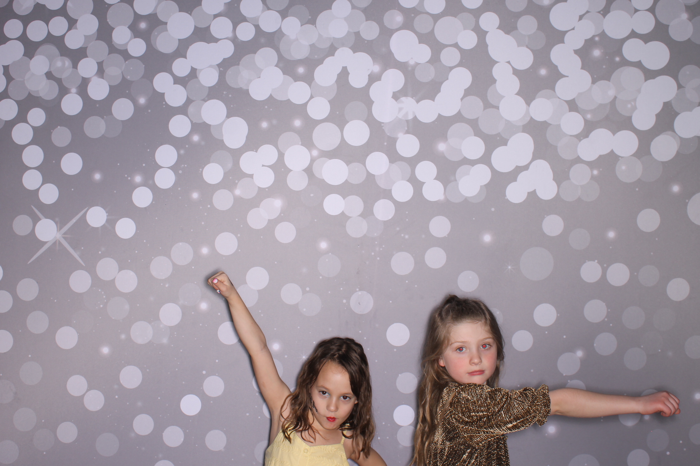 Brookwood Enchanted Father/Daughter Dance | View more photos from the event at gallery.photoboothcincy.com/u/PhotoBoothCincy/Brookwood-Enchanted-FatherDaughter-Dance