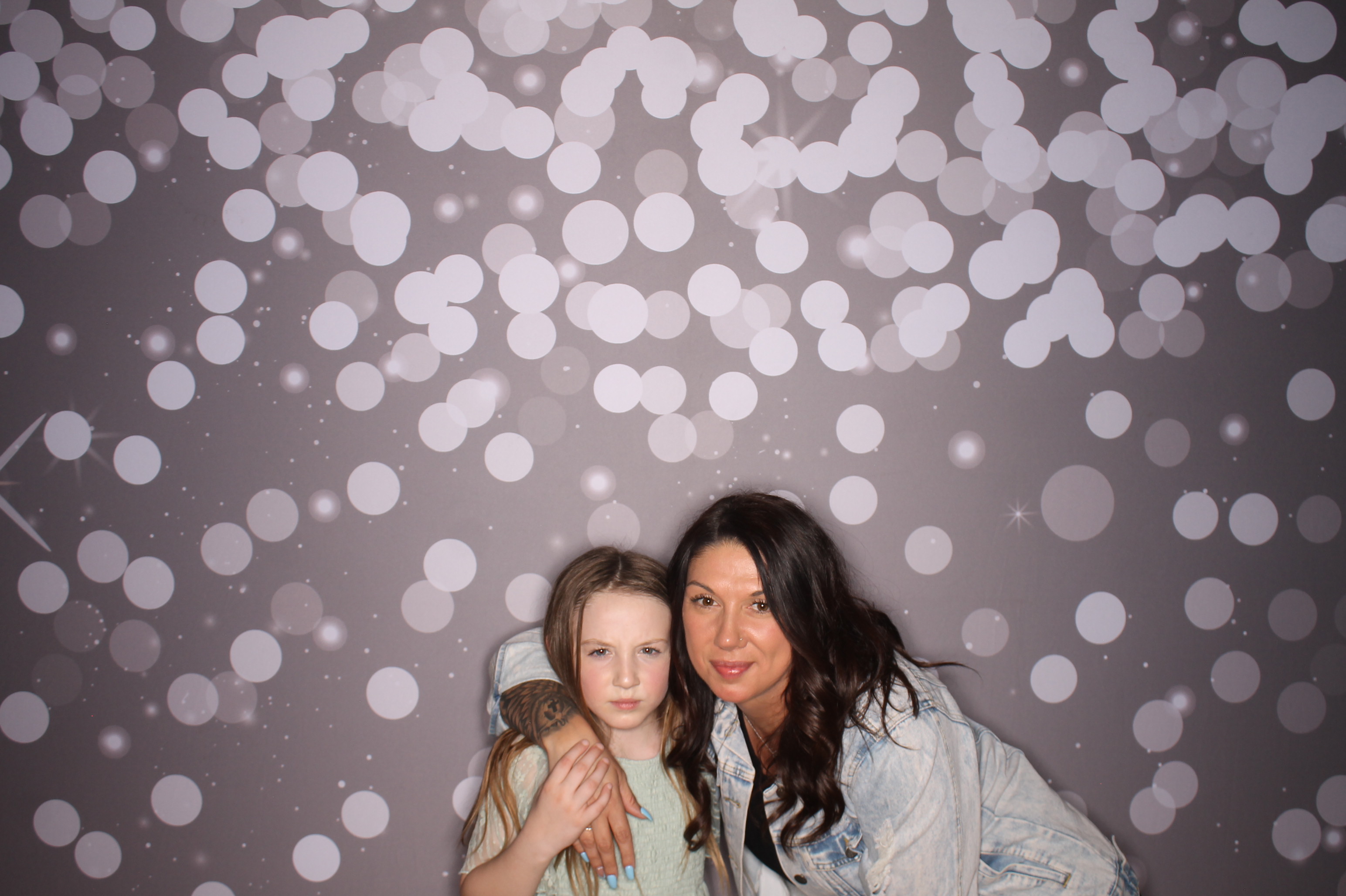 Brookwood Enchanted Father/Daughter Dance | View more photos from the event at gallery.photoboothcincy.com/u/PhotoBoothCincy/Brookwood-Enchanted-FatherDaughter-Dance
