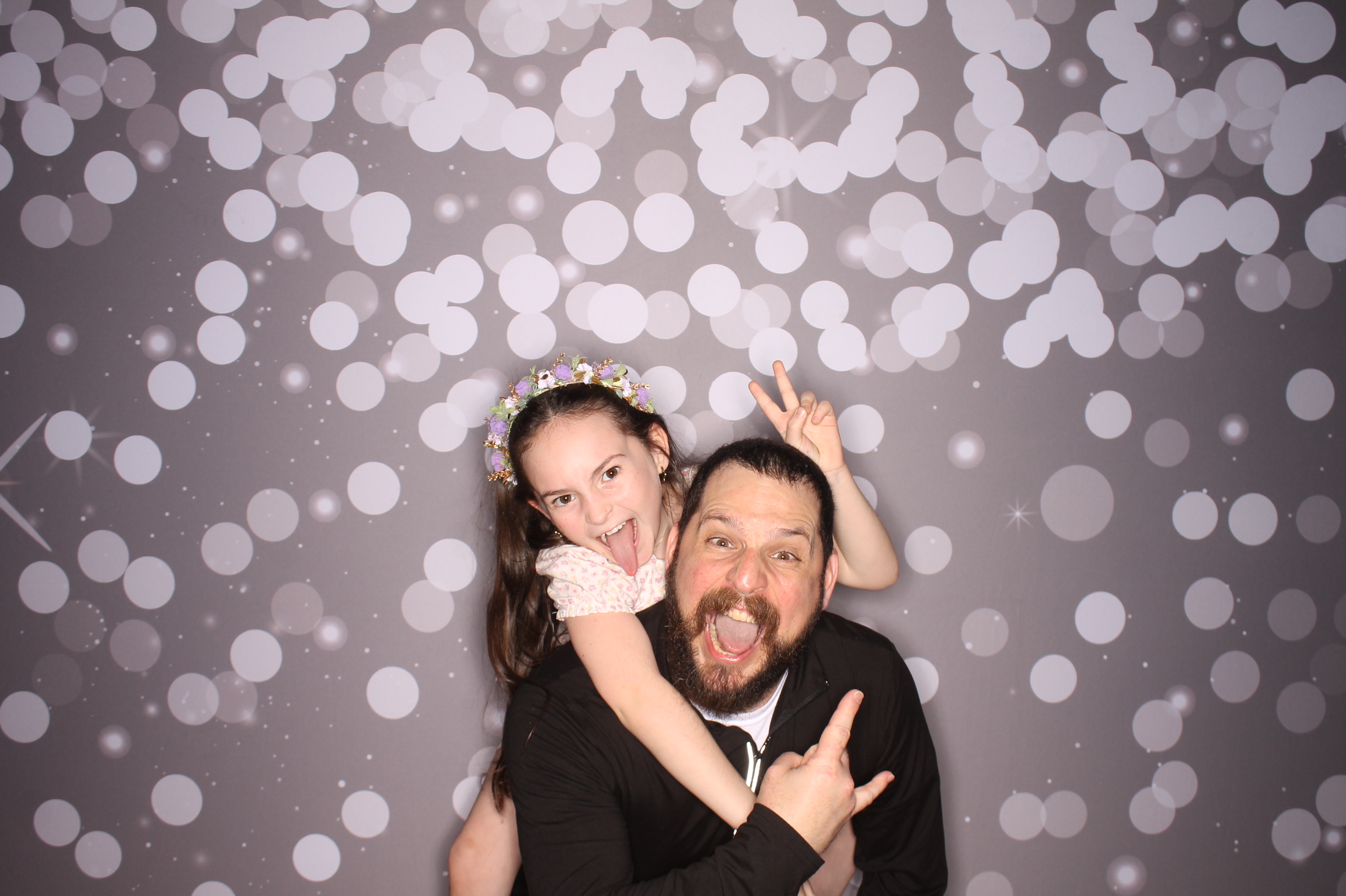 Brookwood Enchanted Father/Daughter Dance | View more photos from the event at gallery.photoboothcincy.com/u/PhotoBoothCincy/Brookwood-Enchanted-FatherDaughter-Dance