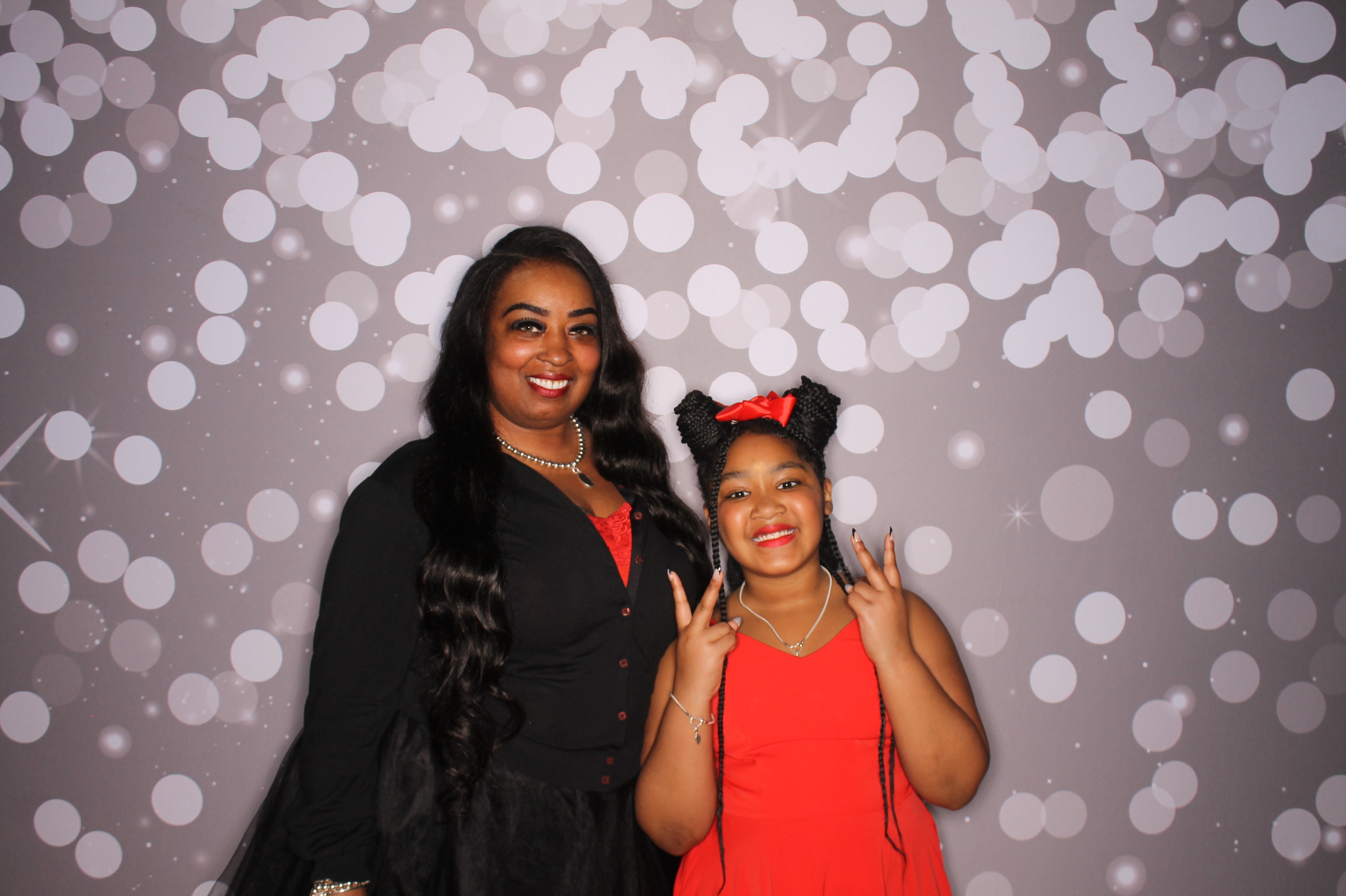 Brookwood Enchanted Father/Daughter Dance | View more photos from the event at gallery.photoboothcincy.com/u/PhotoBoothCincy/Brookwood-Enchanted-FatherDaughter-Dance