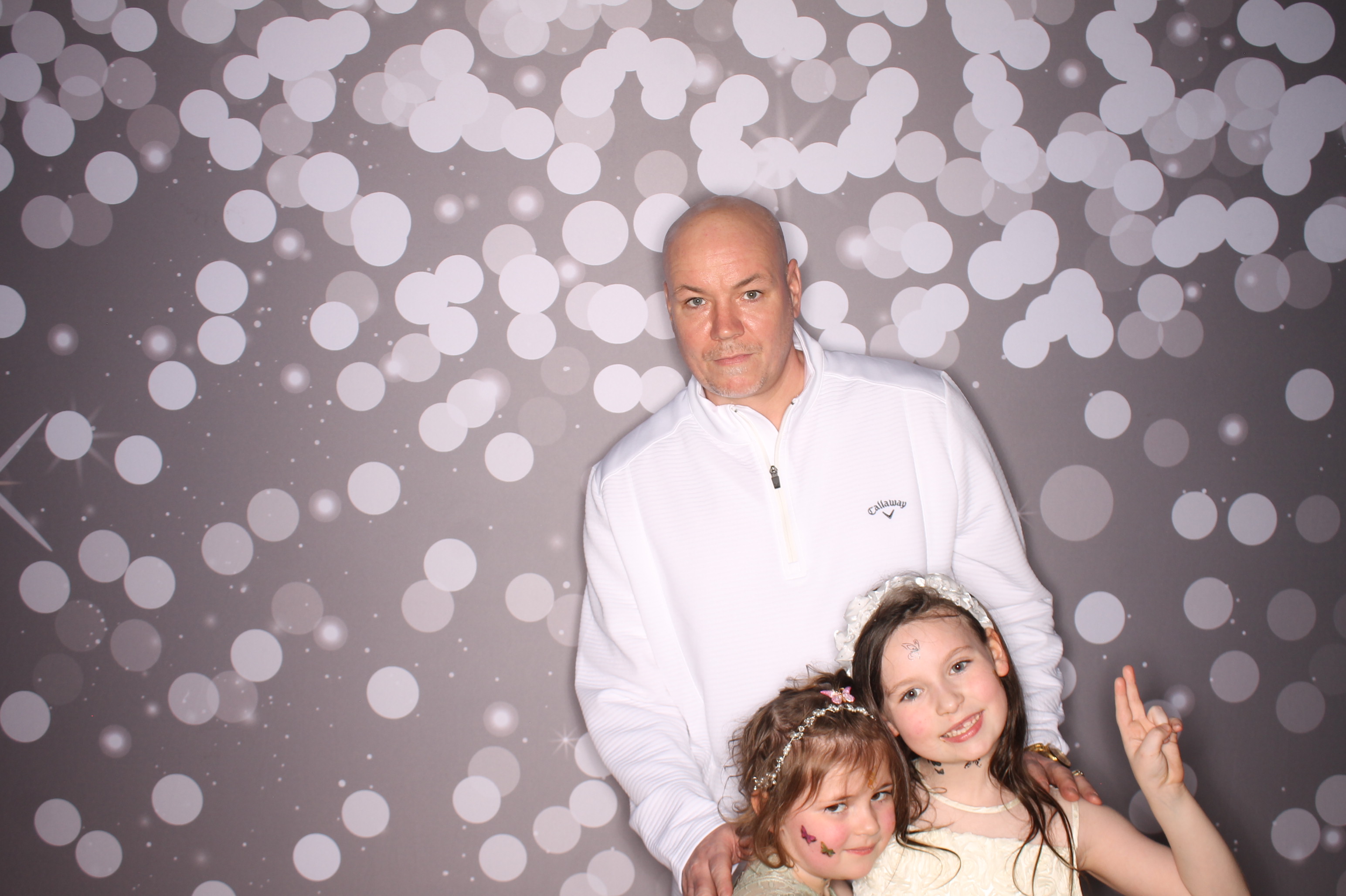 Brookwood Enchanted Father/Daughter Dance | View more photos from the event at gallery.photoboothcincy.com/u/PhotoBoothCincy/Brookwood-Enchanted-FatherDaughter-Dance