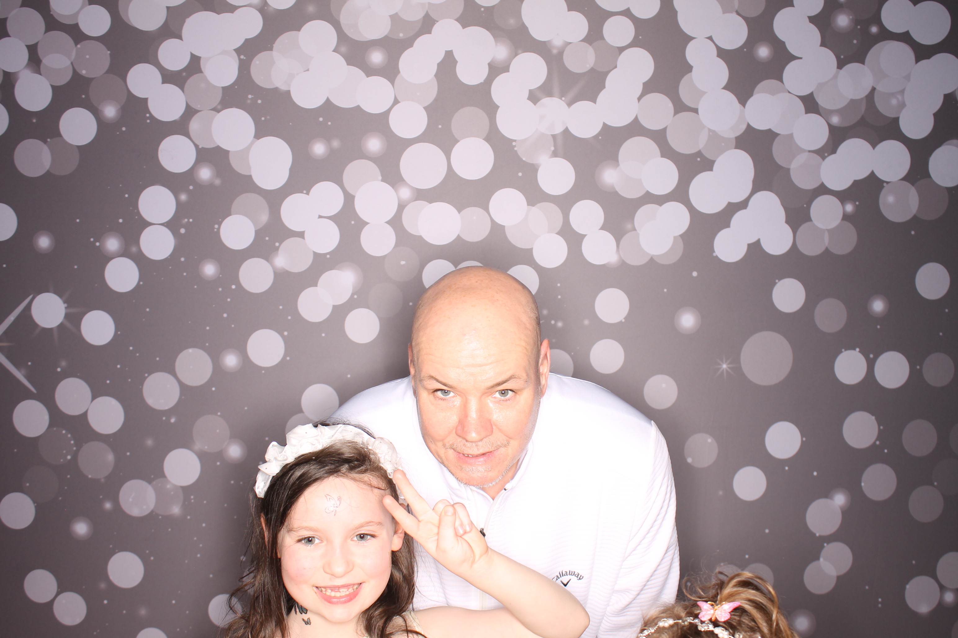 Brookwood Enchanted Father/Daughter Dance | View more photos from the event at gallery.photoboothcincy.com/u/PhotoBoothCincy/Brookwood-Enchanted-FatherDaughter-Dance