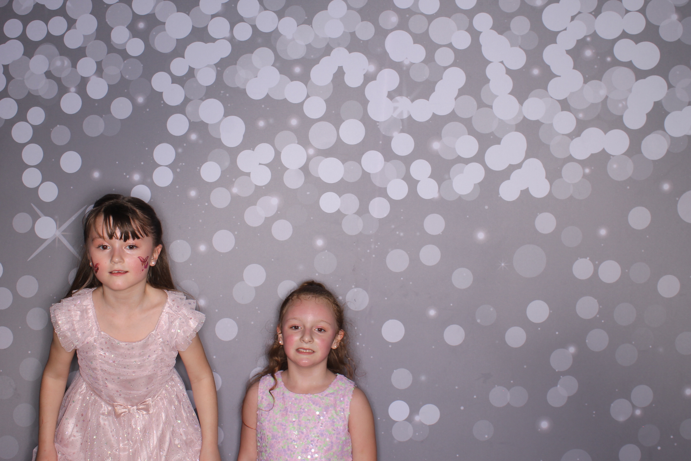 Brookwood Enchanted Father/Daughter Dance | View more photos from the event at gallery.photoboothcincy.com/u/PhotoBoothCincy/Brookwood-Enchanted-FatherDaughter-Dance