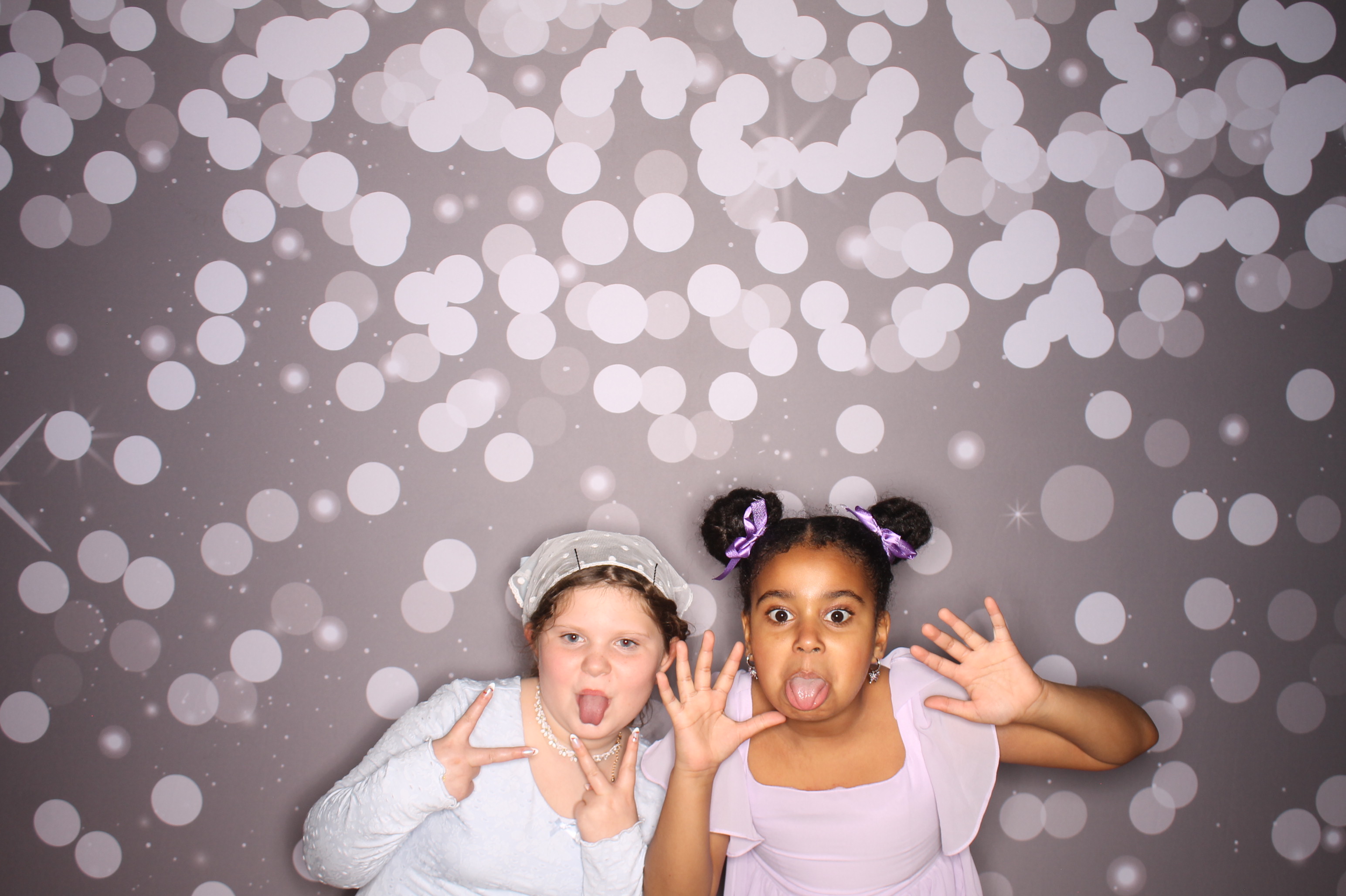 Brookwood Enchanted Father/Daughter Dance | View more photos from the event at gallery.photoboothcincy.com/u/PhotoBoothCincy/Brookwood-Enchanted-FatherDaughter-Dance