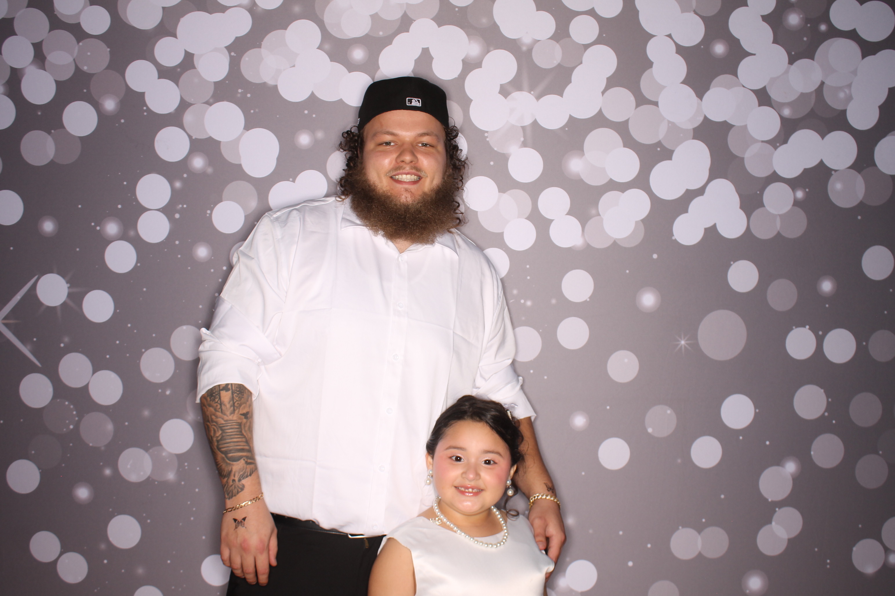 Brookwood Enchanted Father/Daughter Dance | View more photos from the event at gallery.photoboothcincy.com/u/PhotoBoothCincy/Brookwood-Enchanted-FatherDaughter-Dance